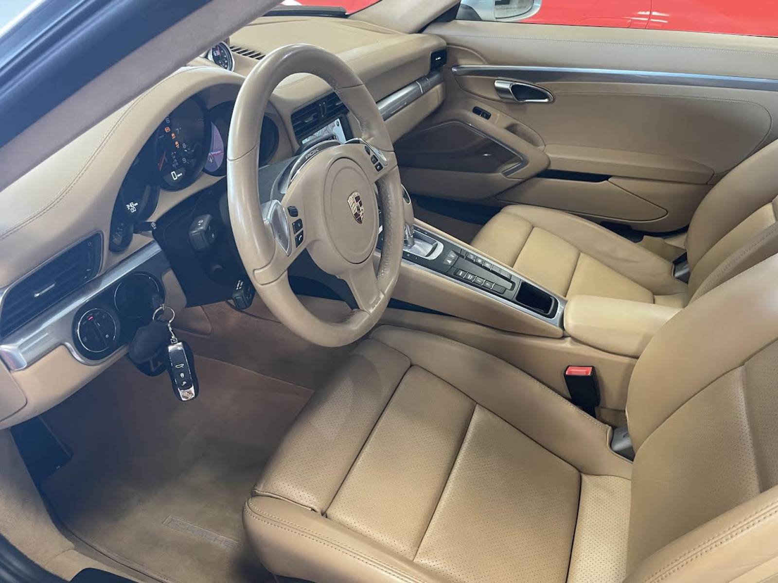 Porsche  991 3.8 400 Carrera 4S PDK tout proche de Uzès dans le Gard