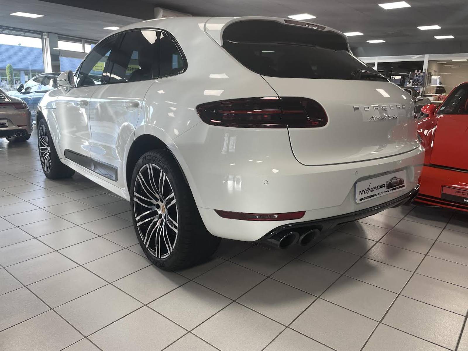 Porsche Macan 3.6 V6 Turbo pack performance  près de Montpellier dans l'Hérault