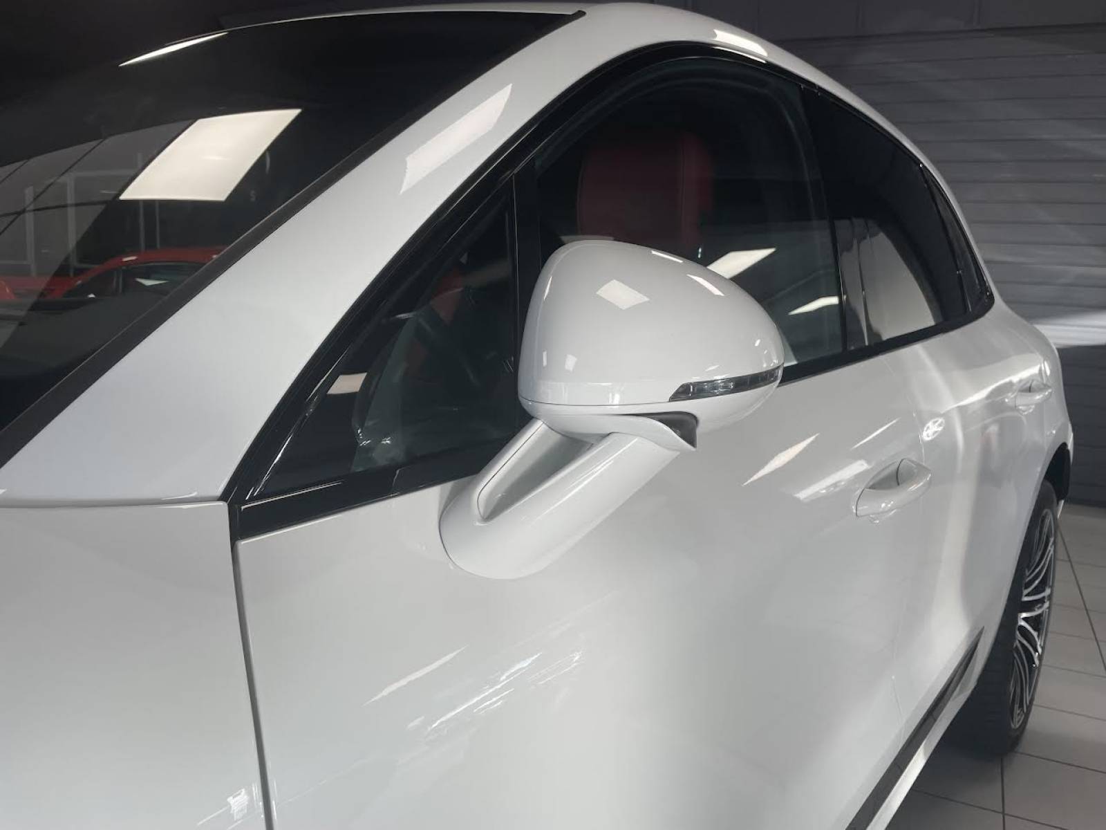 Porsche Macan 3.6 V6 Turbo pack performance  près de Montpellier dans l'Hérault