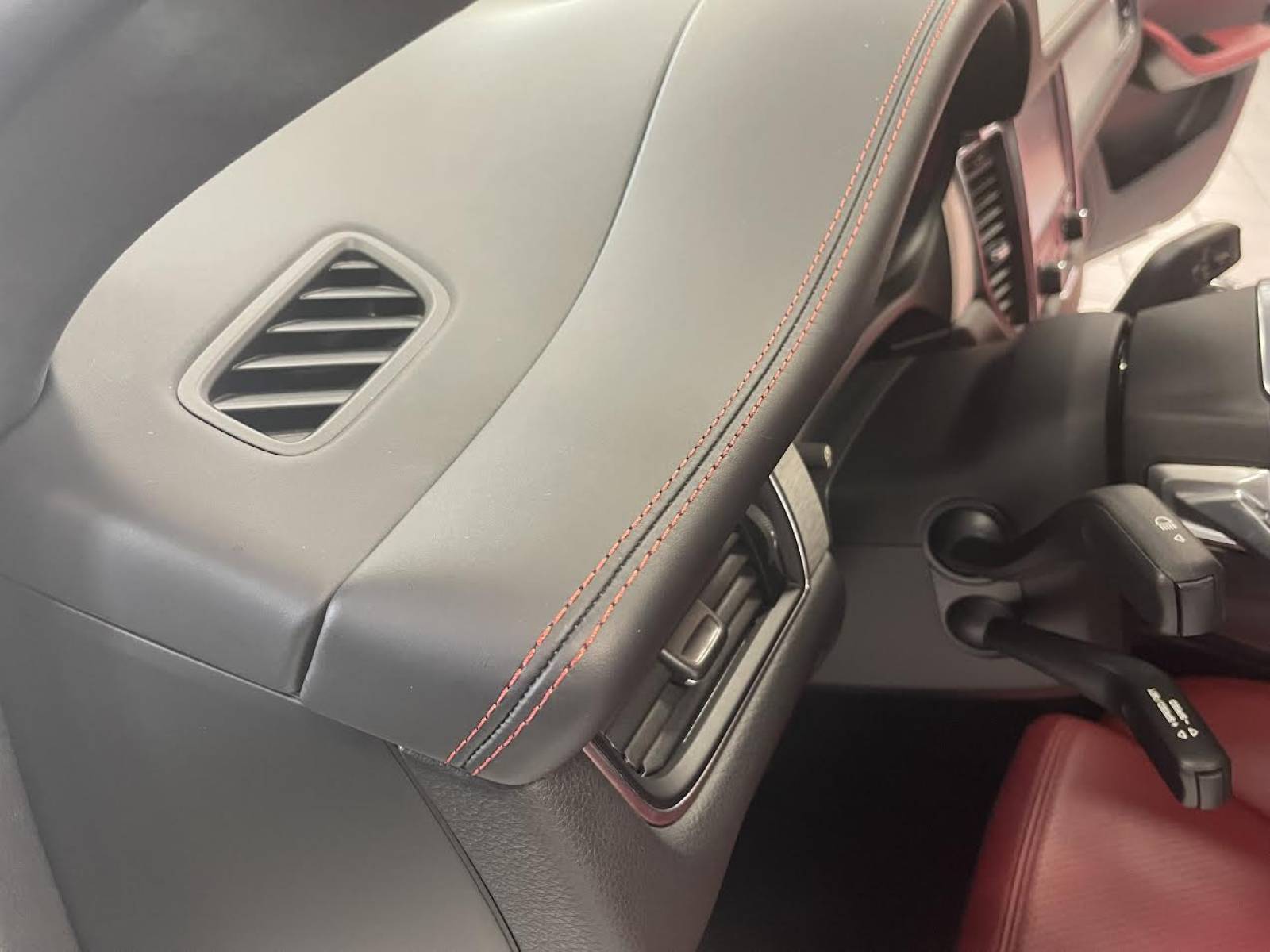 Porsche Macan 3.6 V6 Turbo pack performance  près de Montpellier dans l'Hérault