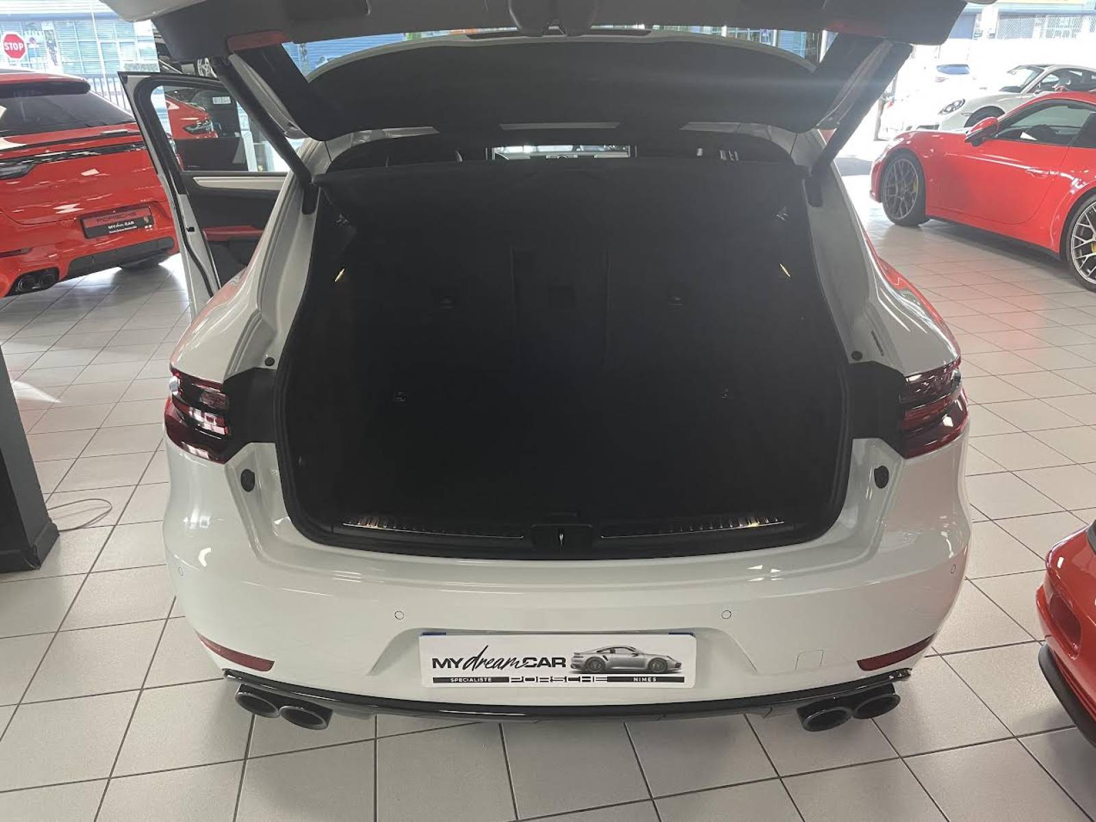 Porsche Macan 3.6 V6 Turbo pack performance  près de Montpellier dans l'Hérault