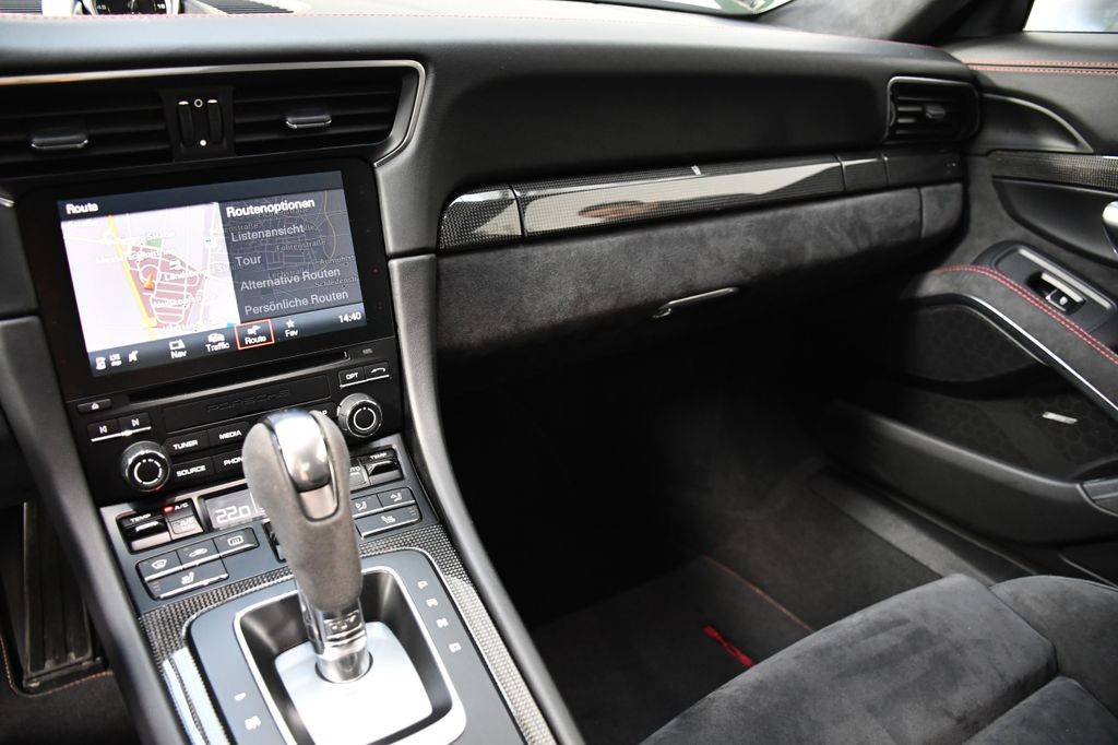 Acheter Porsche 911 Carrera 4 GTS à Nîmes dans le Gard