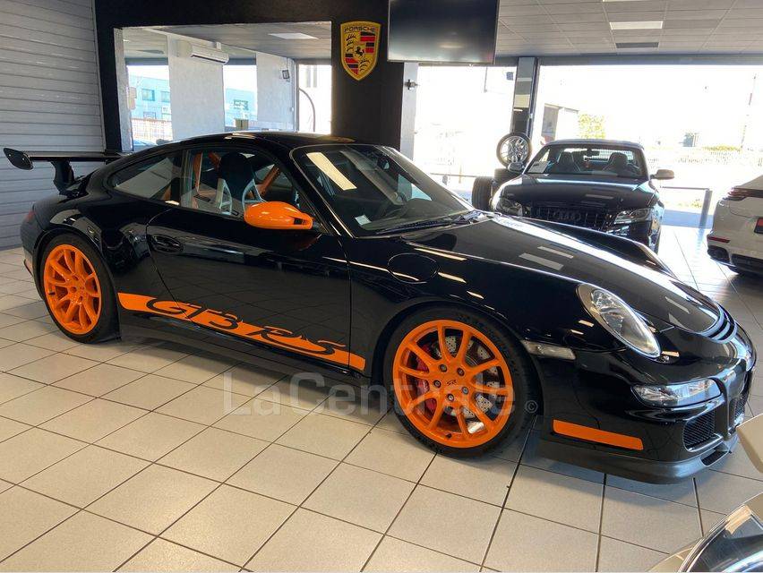 PORSCHE 911 GT3 RS