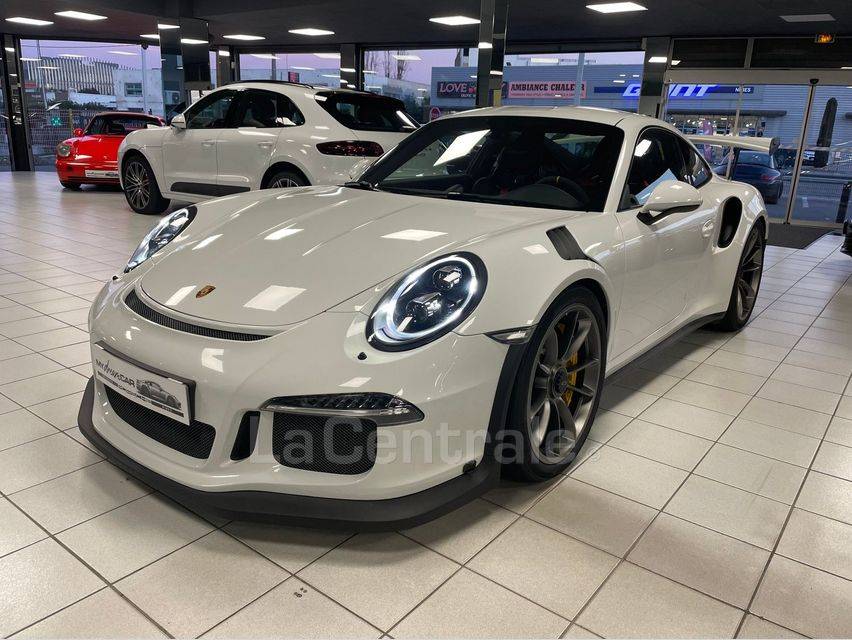 PORSCHE 911 GT3 RS
