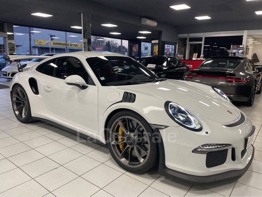 PORSCHE 911 GT3 RS