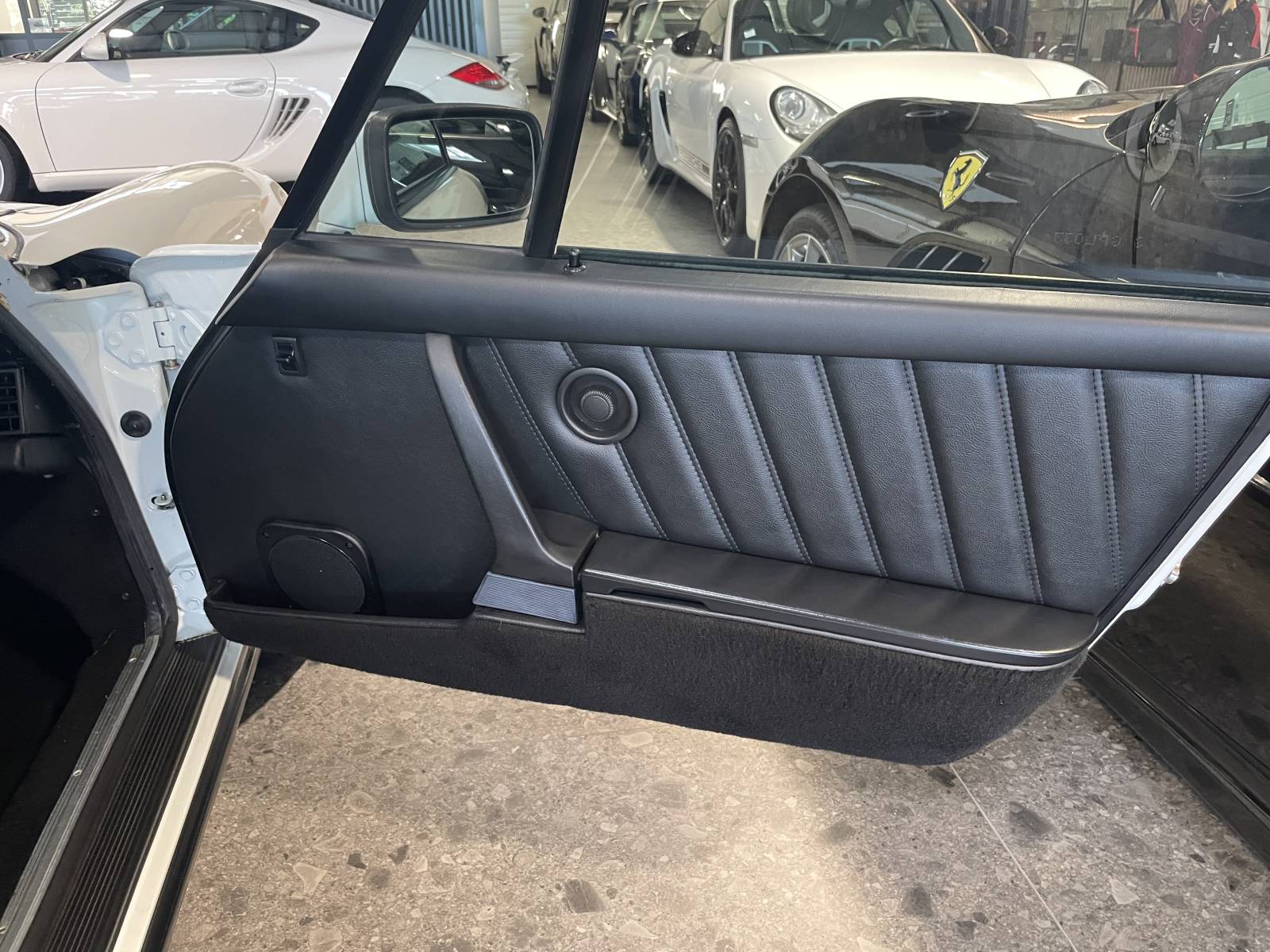 Photo Porsche 911 3.2 à Nîmes – voiture ancienne de sport à la vente