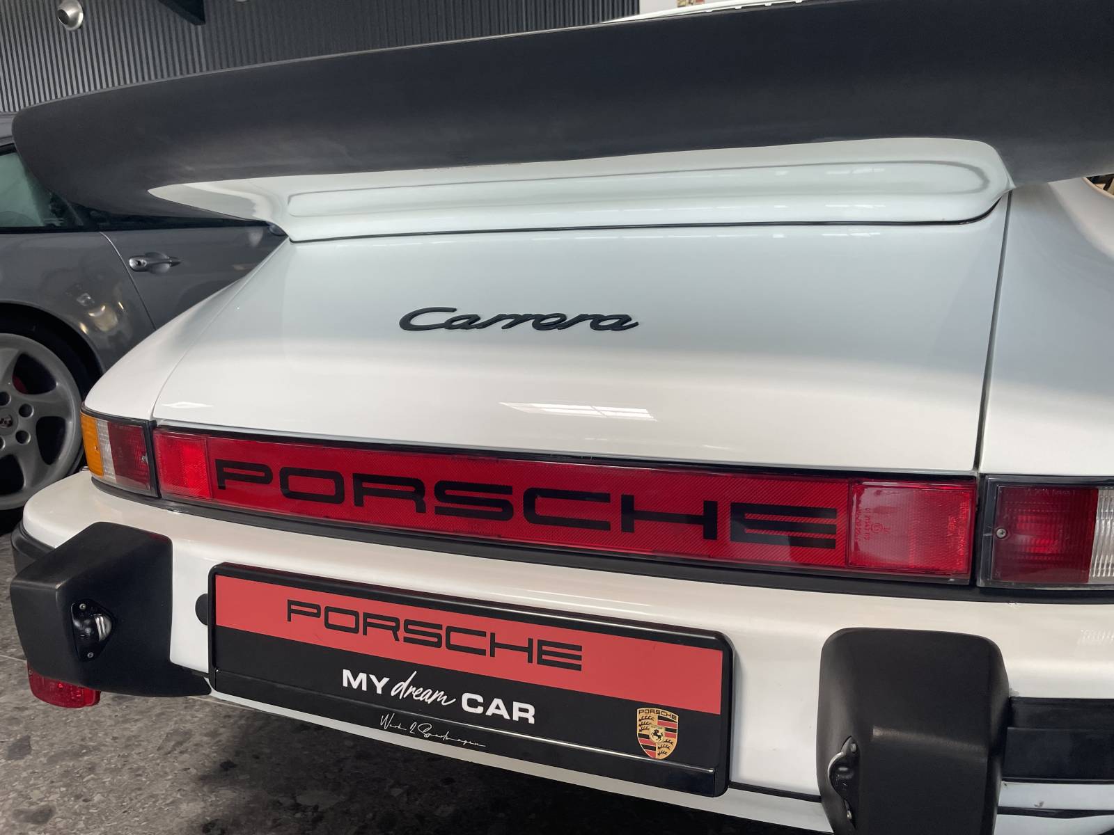 Voiture de sport classique à vendre – Porsche 911 3.2 Carrera à Nîmes (Gard)