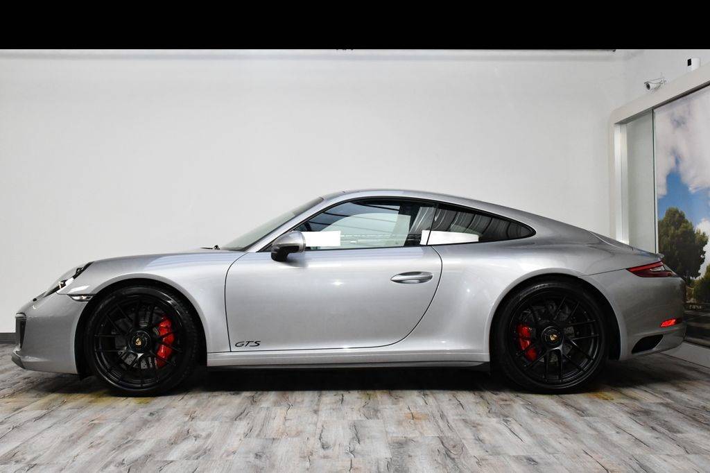 Acheter Porsche 911 Carrera 4 GTS à Nîmes dans le Gard