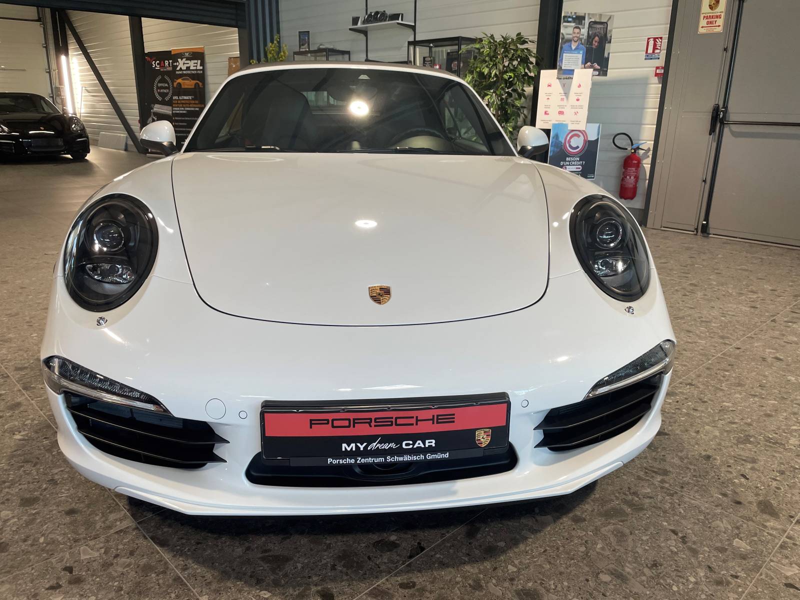 Sportive et élégante : Découvrez cette Porsche 991 Carrera S Cabriolet.