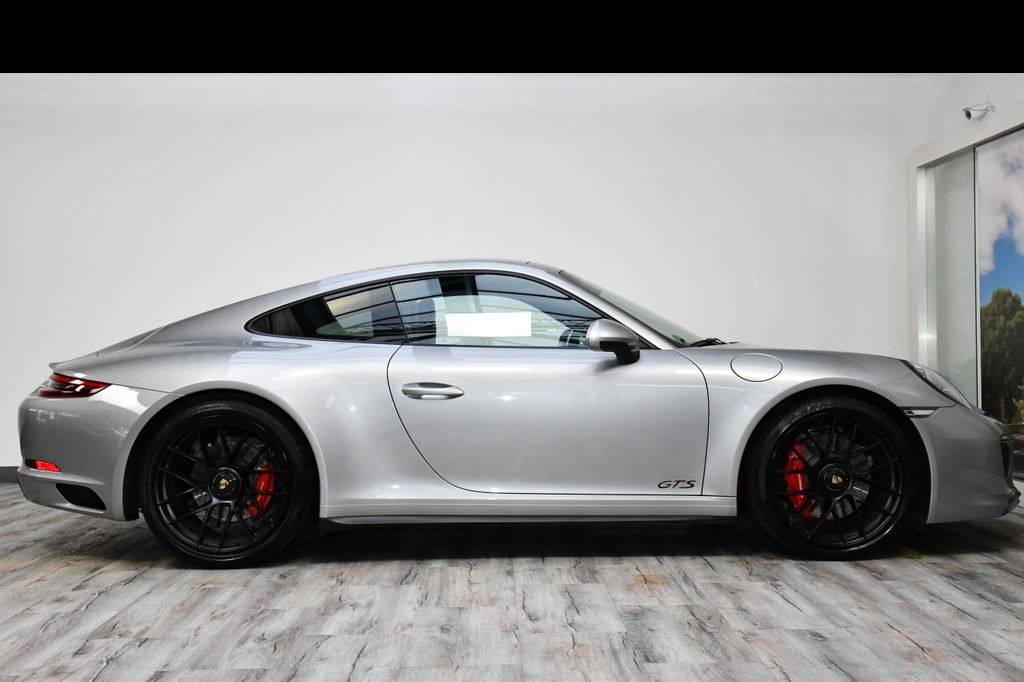 Acheter Porsche 911 Carrera 4 GTS à Nîmes dans le Gard