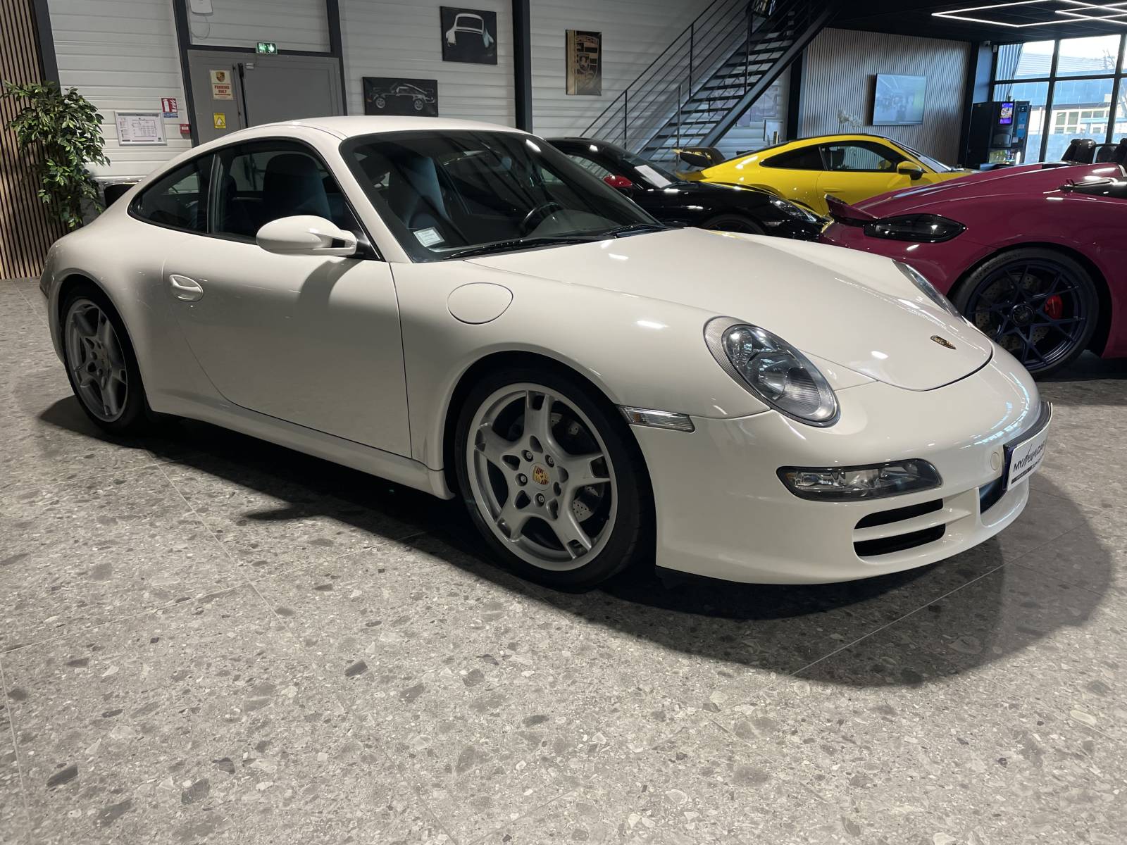 Ligne fluide et puissante de la Porsche 997 Carrera