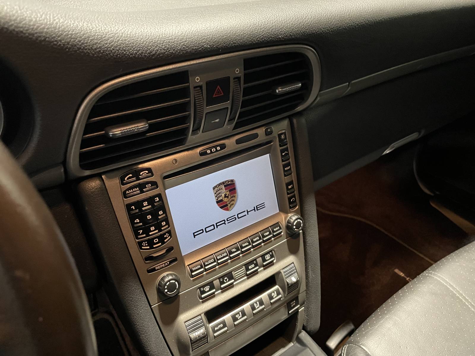 Livraison possible de cette Porsche 997 Carrera dans toute la France.