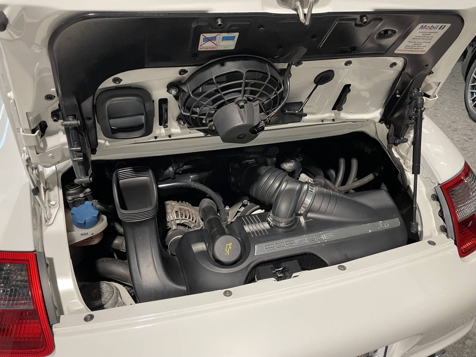 Moteur de la Porsche 997 Carrera : une symphonie mécanique