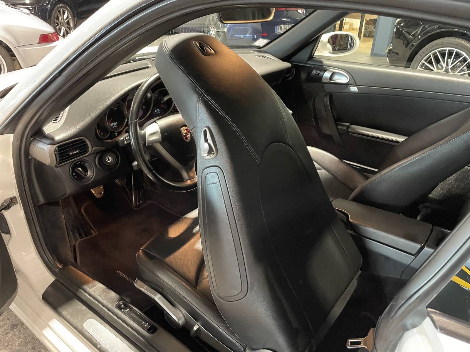 Contactez-nous pour organiser un essai de cette Porsche 997 Carrera.