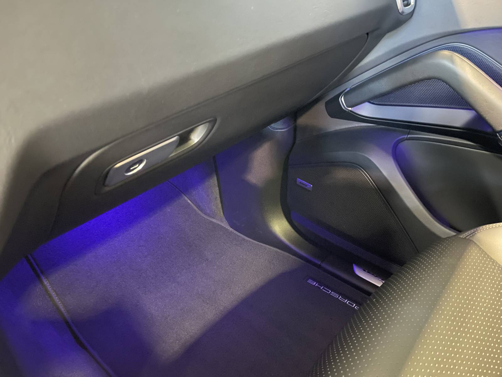 Un intérieur conçu pour le plaisir de conduire. Découvrez l'habitacle de la Porsche Cayenne Coupe E-Hybrid.
