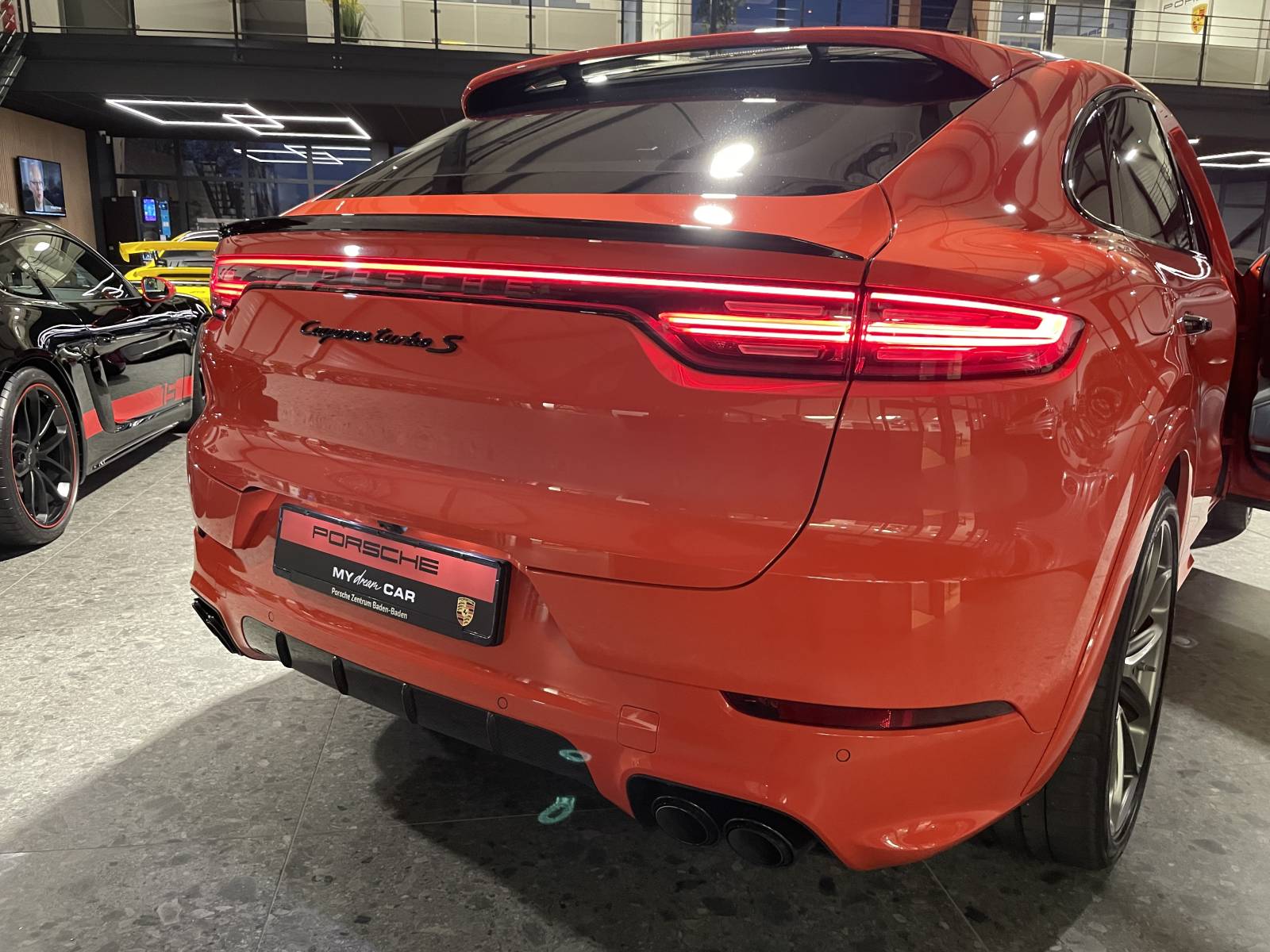 L'équipe MY DREAM CAR vous accueille pour découvrir la Cayenne Coupé.