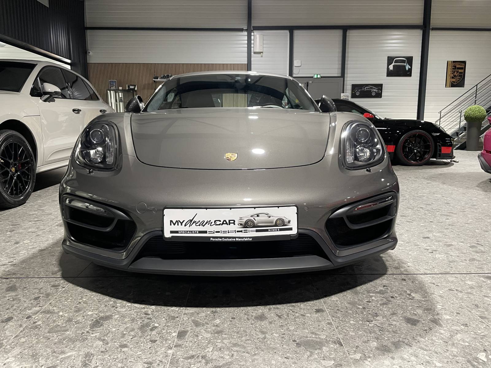 Sportivité et élégance réunies dans cette Cayman GTS, exclusivement chez MY DREAM CAR.
