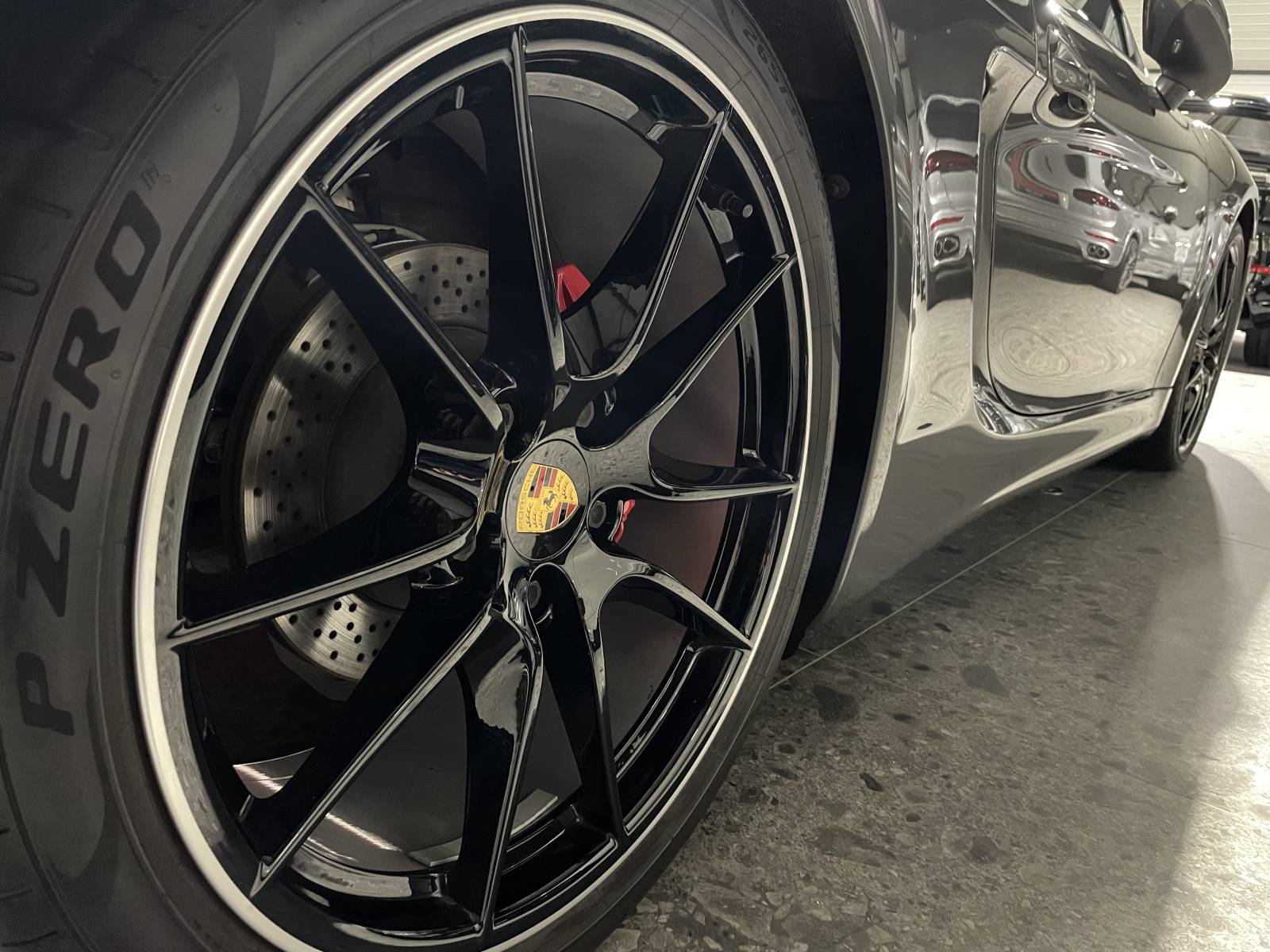 Véhicule disponible immédiatement. Contactez MY DREAM CAR.