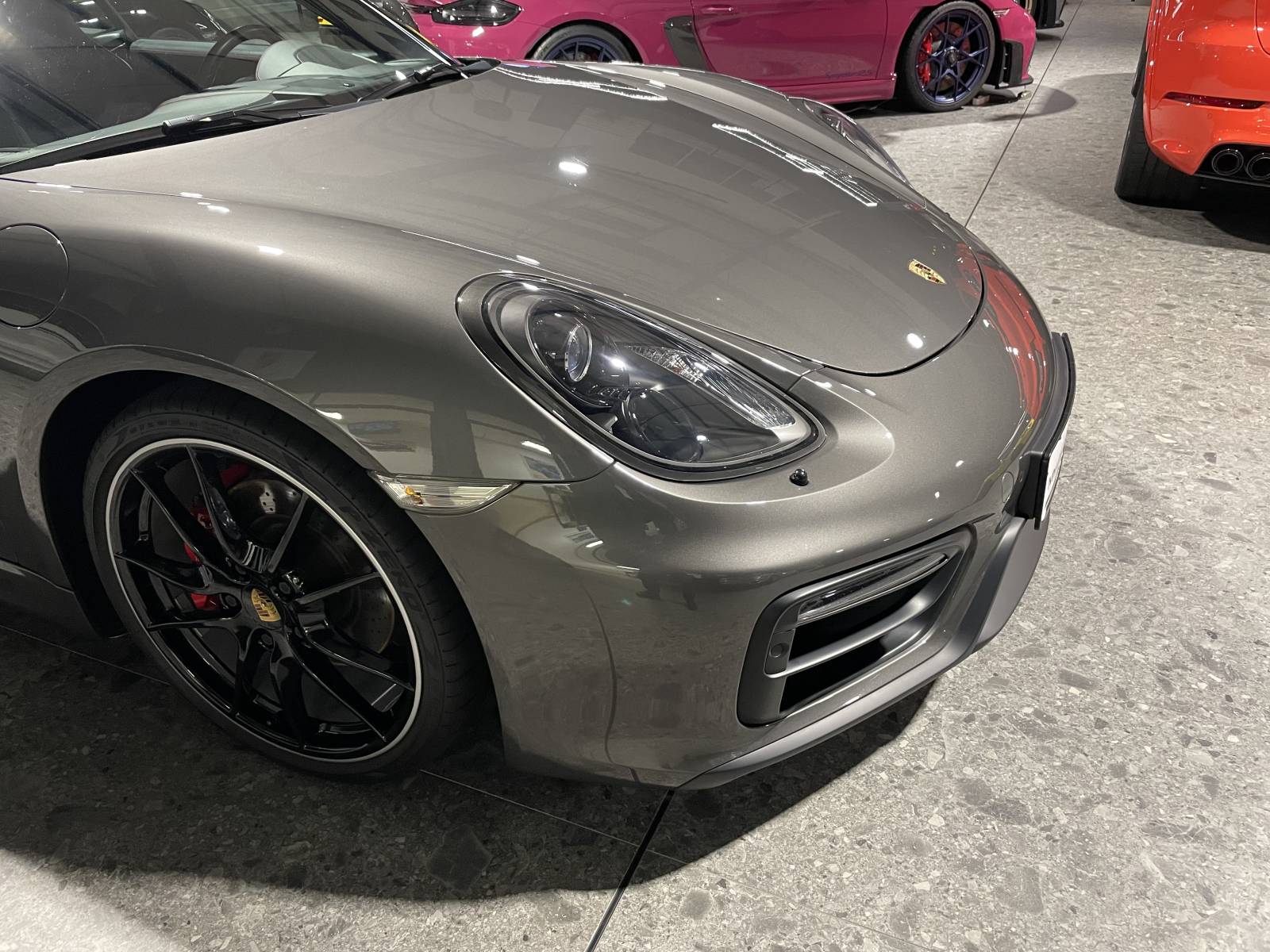 Intéressé(e) par cette Porsche ? Rendez-vous chez MY DREAM CAR à Nîmes.