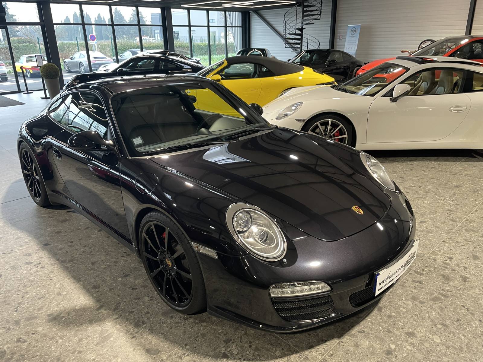 Découvrez la Porsche 997 Carrera 4S, un bolide de rêve à portée de main, près d'Avignon.