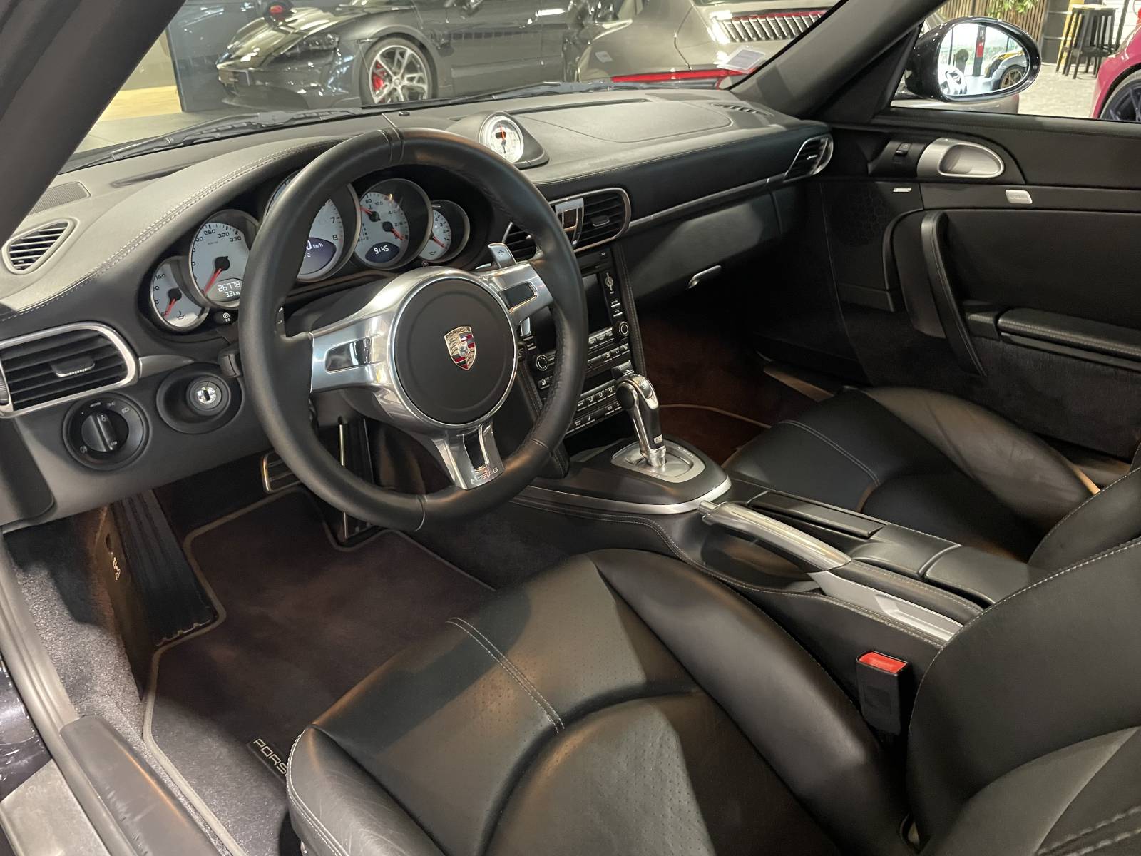 Avignon : votre prochaine Porsche 997 Carrera 4S se trouve peut-être ici.