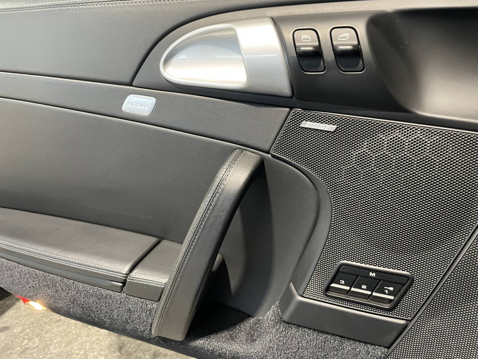 Vivez l'expérience Porsche 997 Carrera 4S, disponible près d'Avignon.