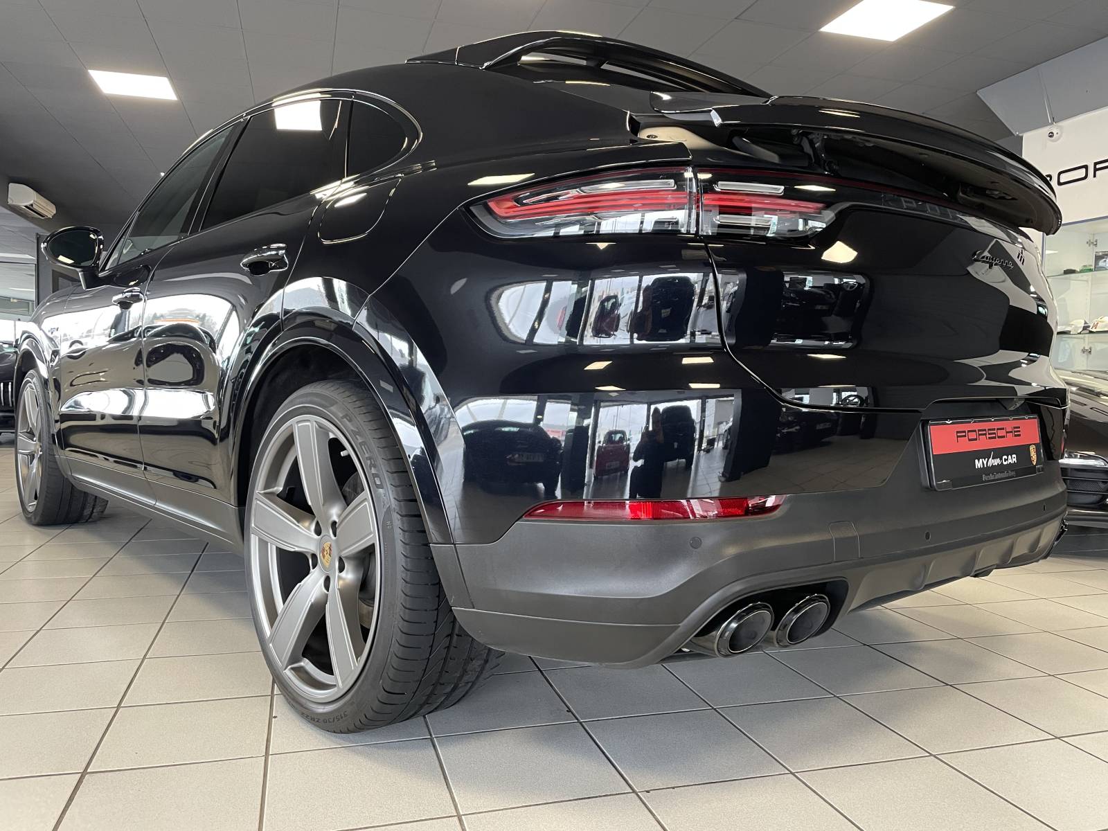 Porsche Cayenne III COUPE 3.0 V6 462 E-HYBRID à la vente à Nîmes dans le Gard