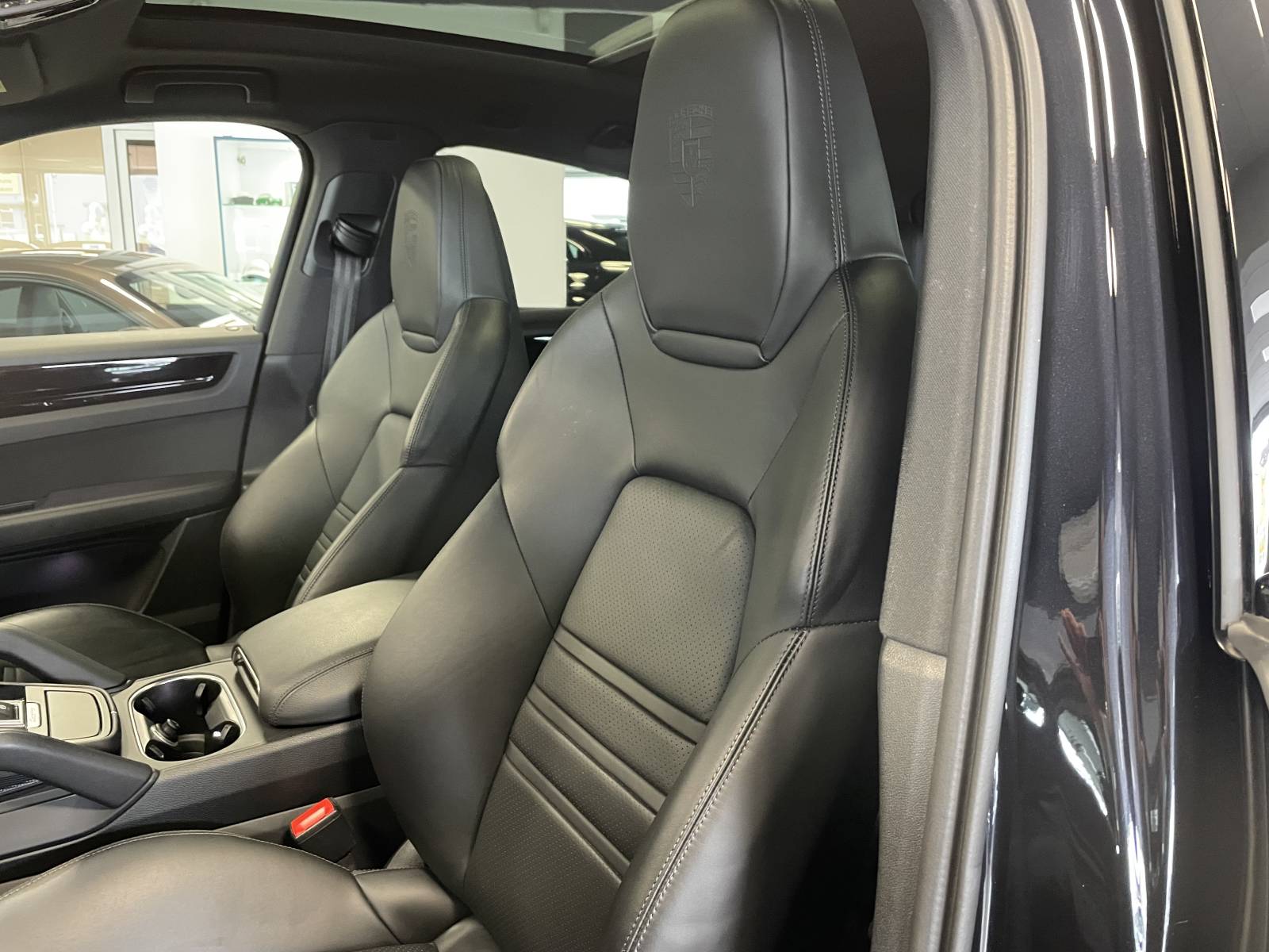 Porsche Cayenne III COUPE 3.0 V6 462 E-HYBRID à la vente à Nîmes dans le Gard