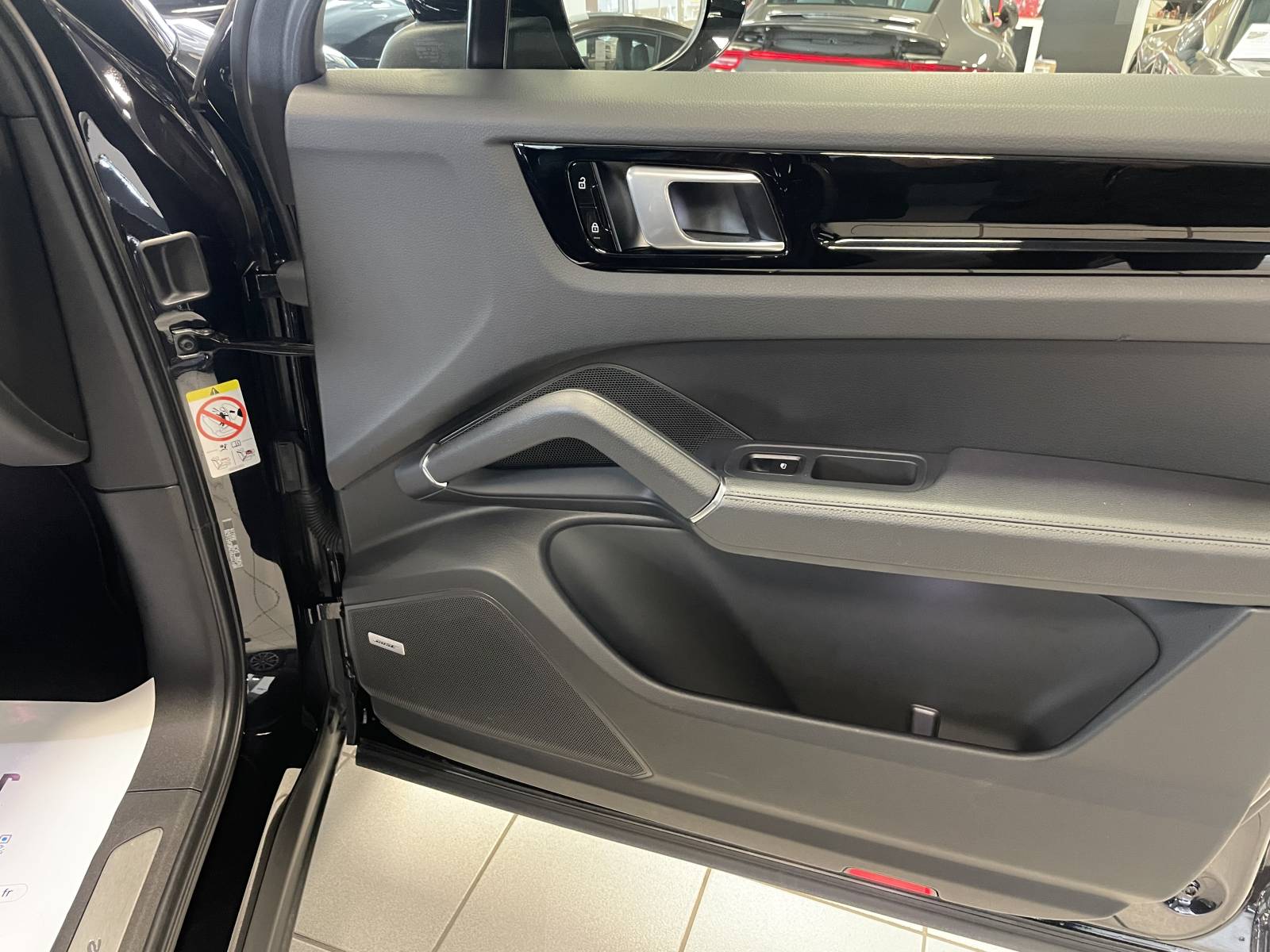 Porsche Cayenne III COUPE 3.0 V6 462 E-HYBRID à la vente à Nîmes dans le Gard