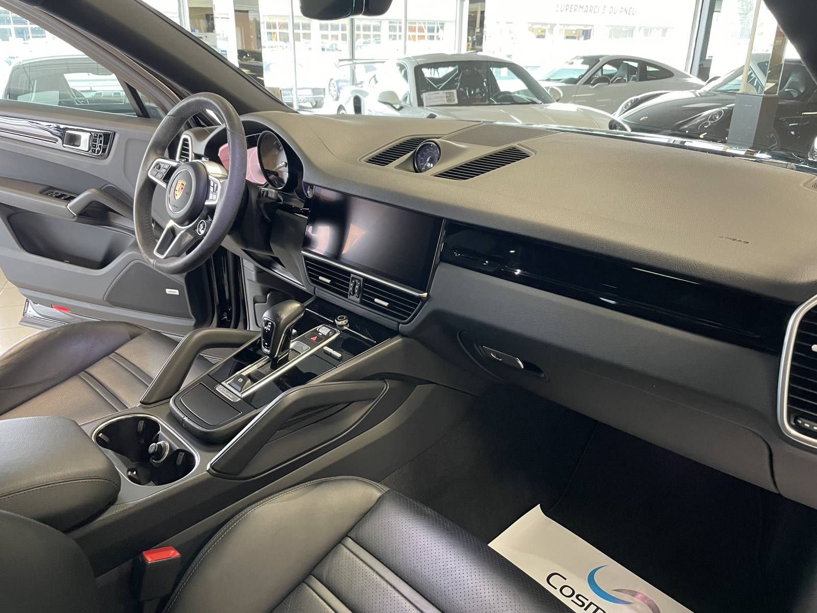 Porsche Cayenne III COUPE 3.0 V6 462 E-HYBRID à la vente à Nîmes dans le Gard