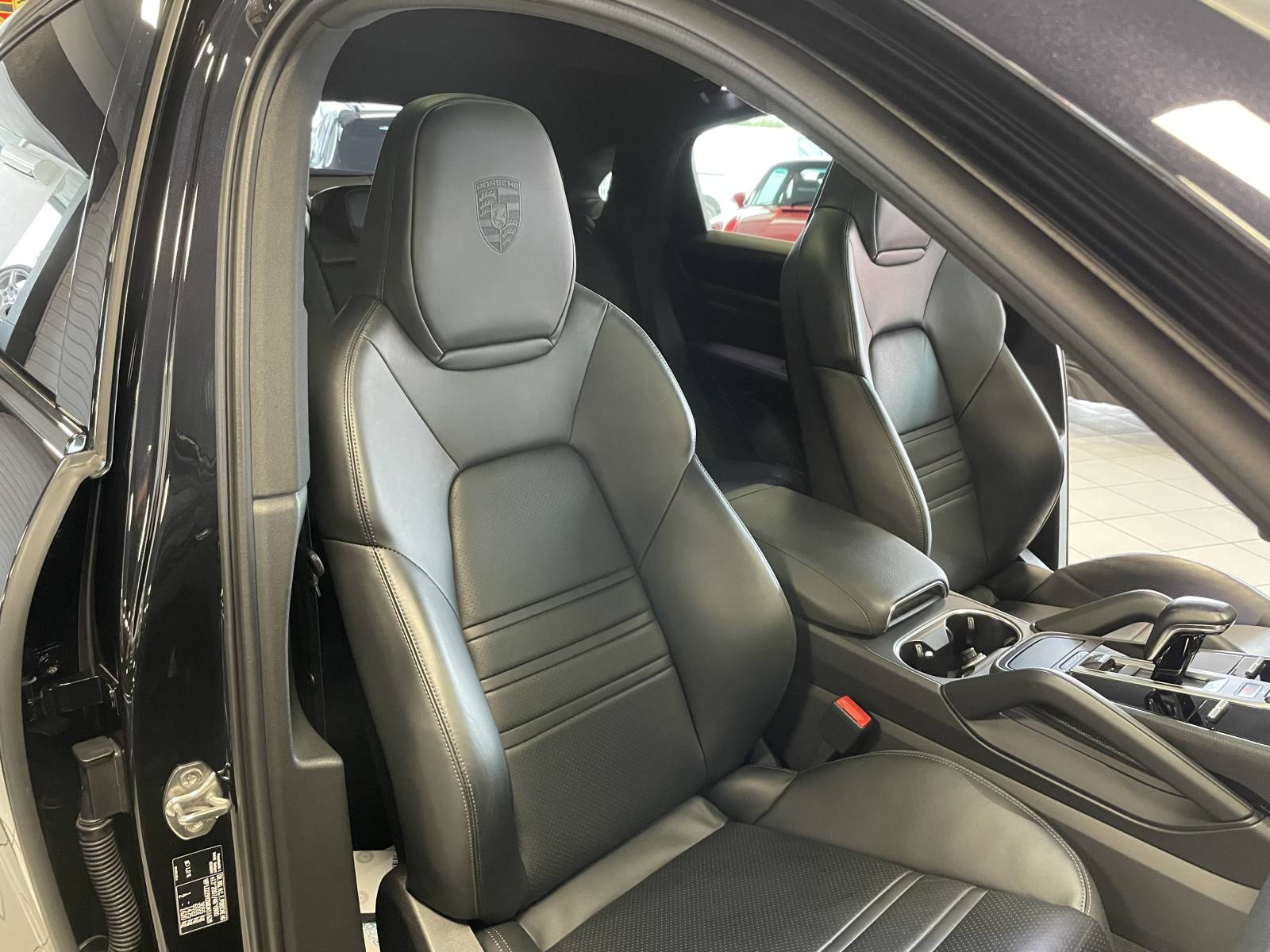 Porsche Cayenne III COUPE 3.0 V6 462 E-HYBRID à la vente à Nîmes dans le Gard