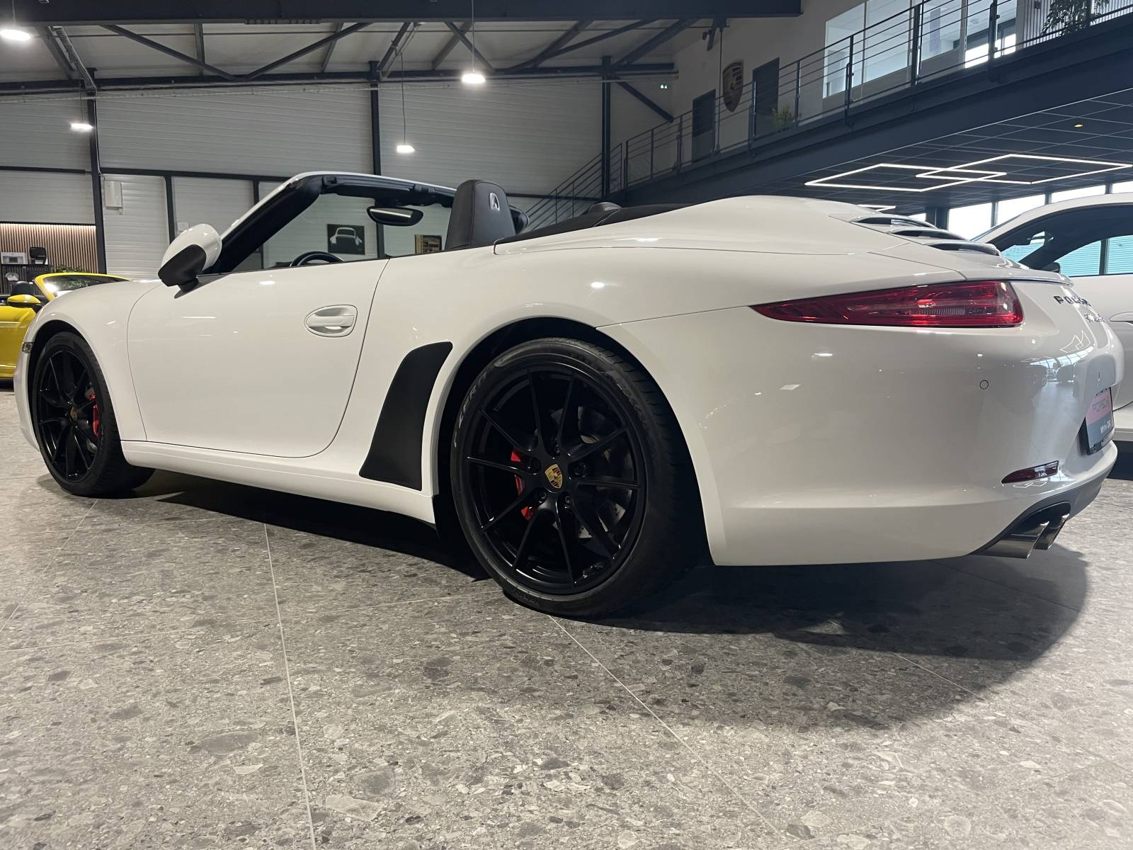 À vendre : Porsche 991 S Cabriolet, bijou automobile à Nîmes.