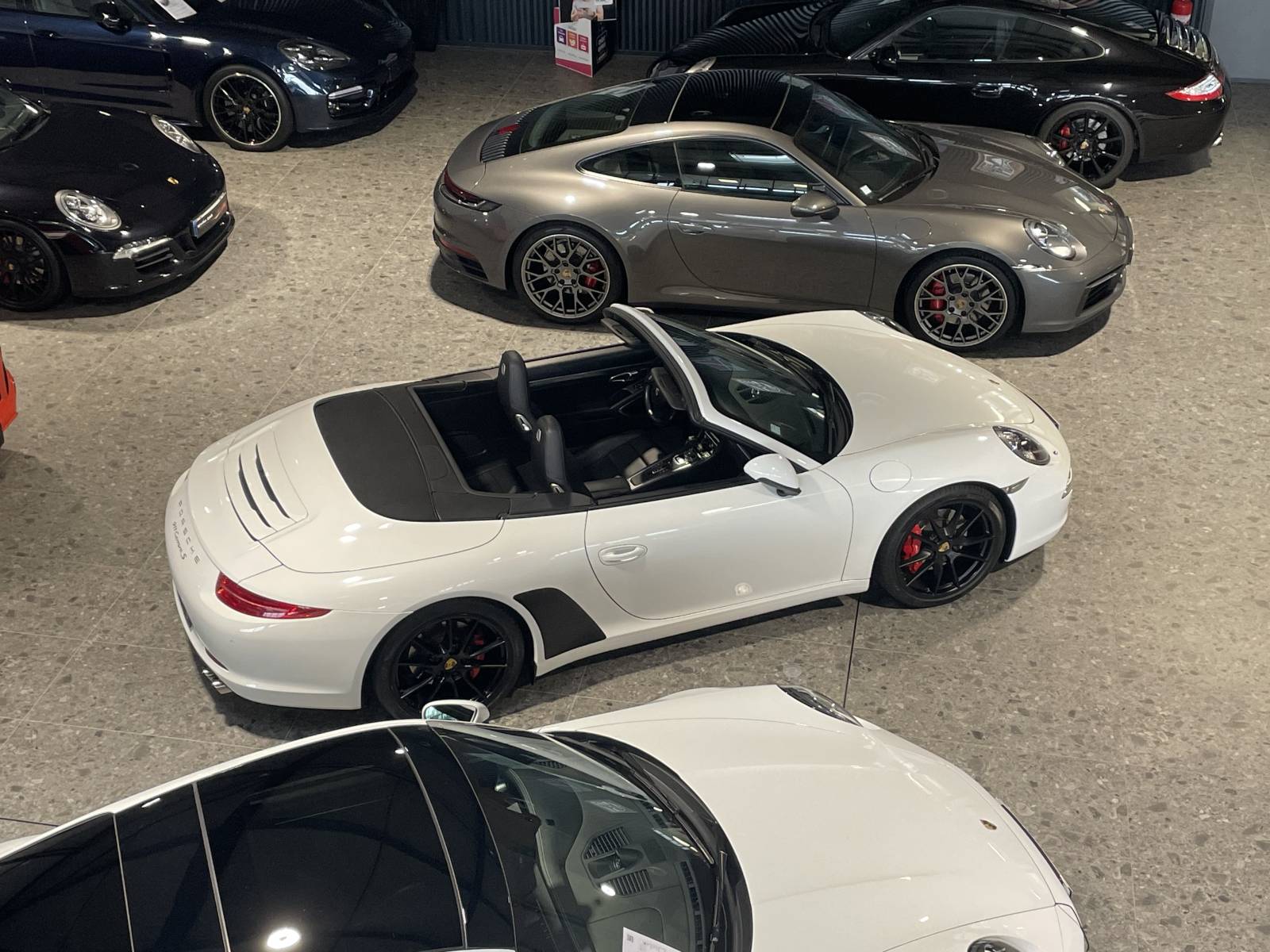 Porsche 991 Carrera S Cabriolet : sportive et raffinée, à vendre à Nîmes.