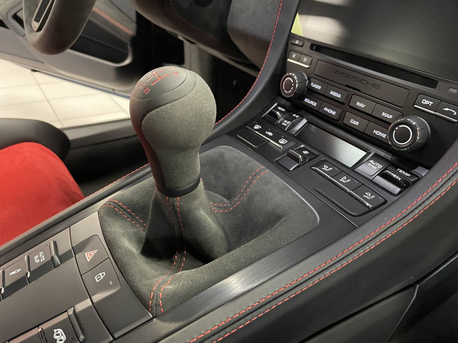 PORSCHE 718 CAYMAN GT4 SPORT CUP EDITION LIMITED