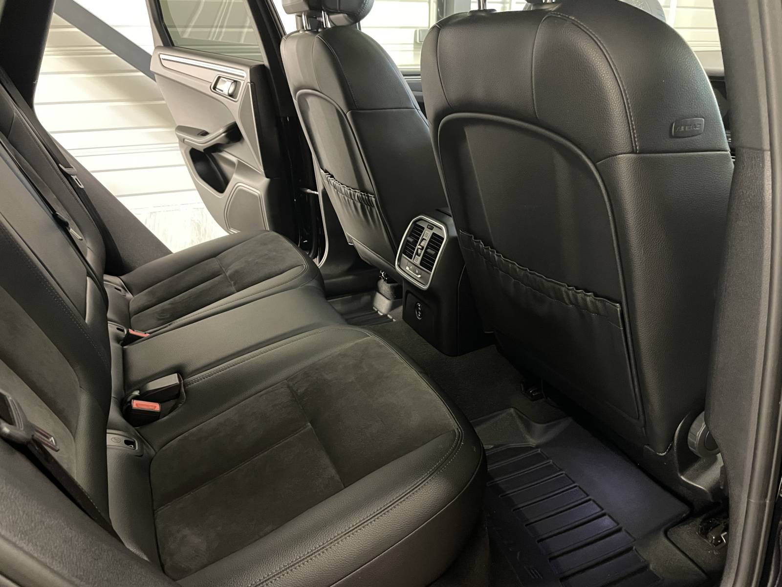 Porsche Macan (2) d'occasion à la vente à Nîmes dans le Gard