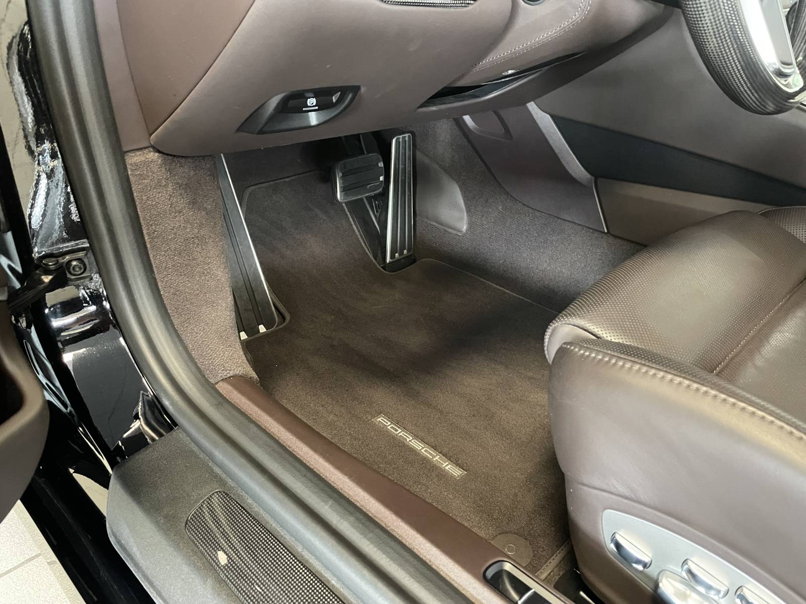 PORSCHE 911 TURBO S 991