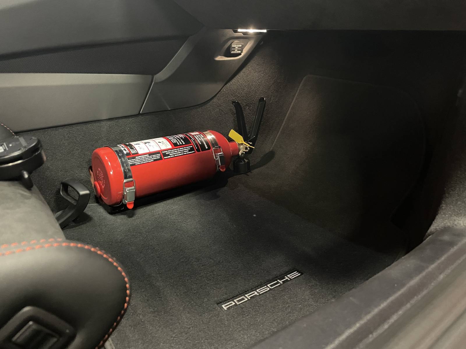La Porsche 911 GT3 RS : plus qu'une voiture, une déclaration de caractère et de passion pour l'automobile.