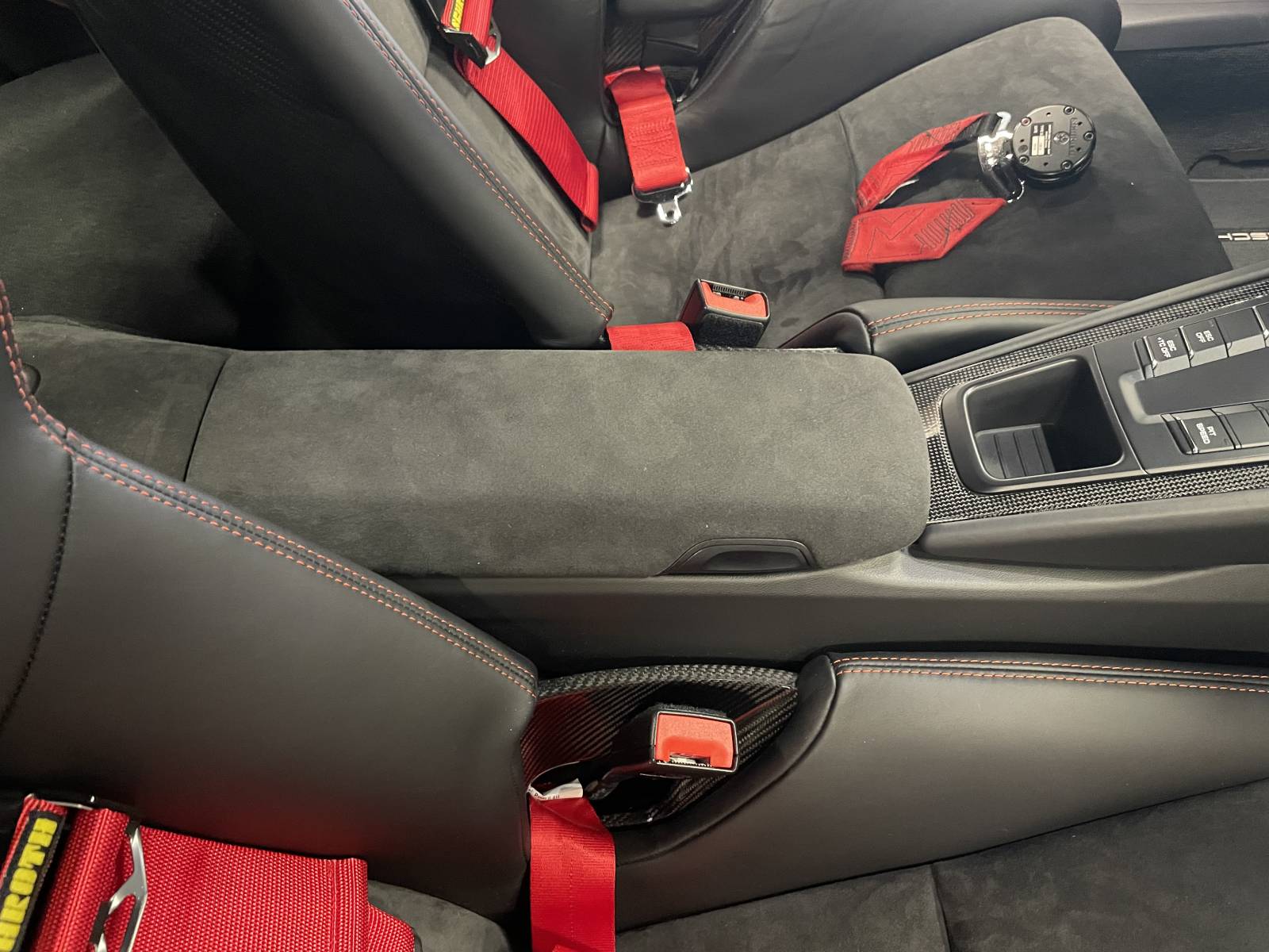  Ne faites aucun compromis sur vos rêves, offrez-vous la Porsche 911 GT3 RS, la voiture de vos rêves.