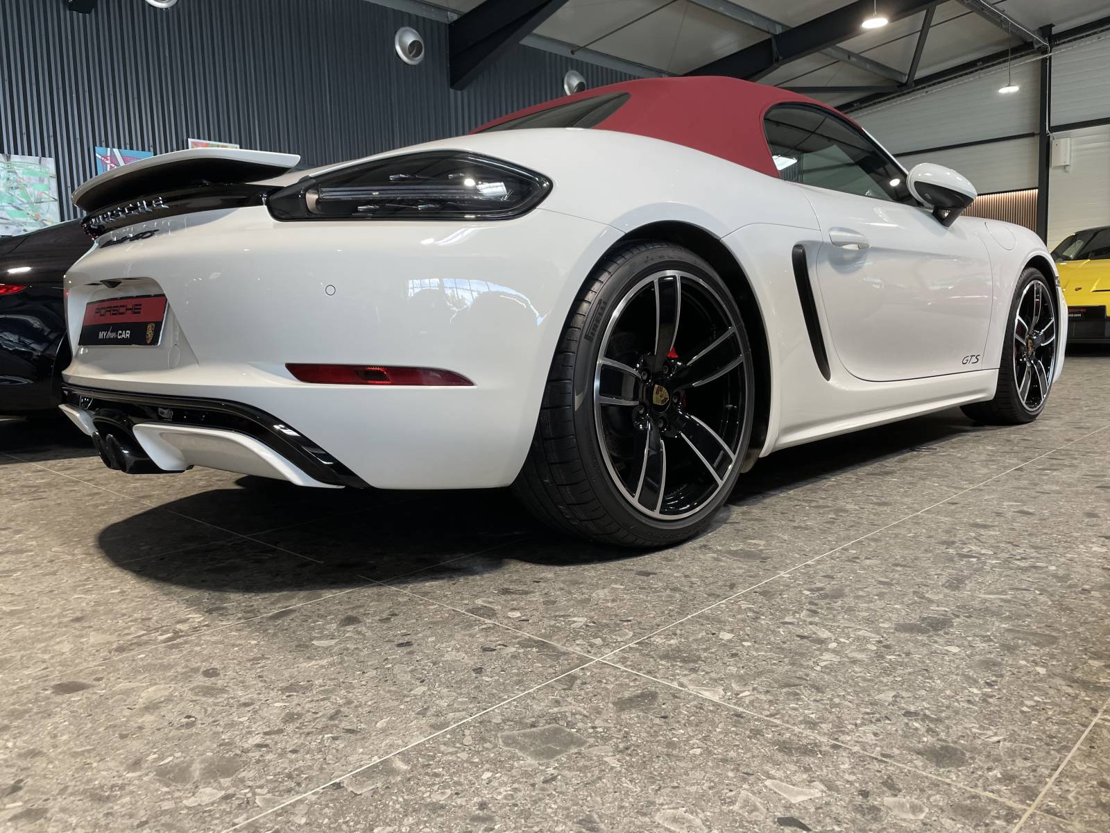 Achat Porsche 718 Boxster GTS occasion : l'émotion sportive près de chez vous, dans le Gard.