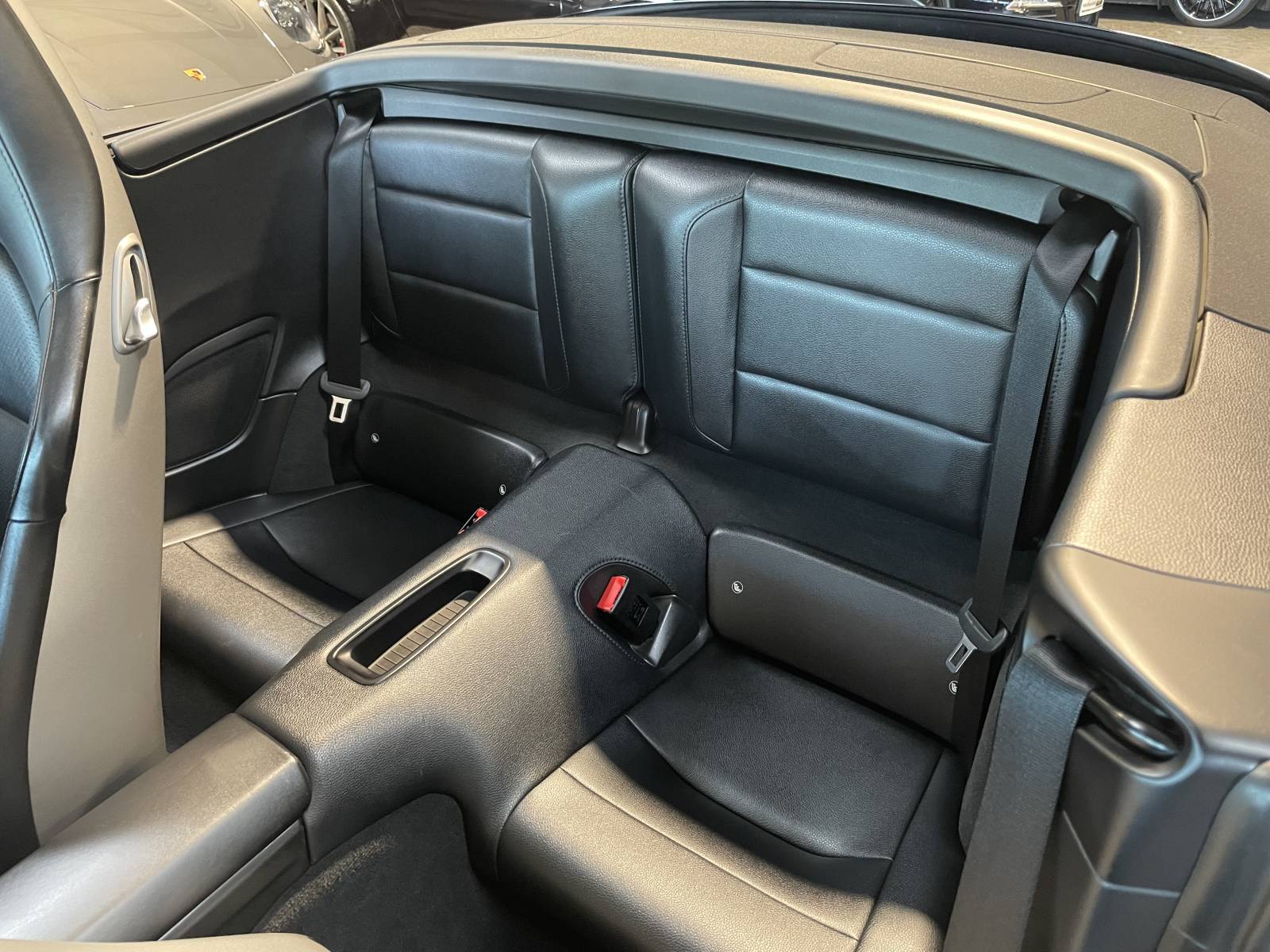 Envie d'acheter une Porsche 991 Carrera 4S Cabriolet d'occasion ? Nous sommes en Vaucluse.