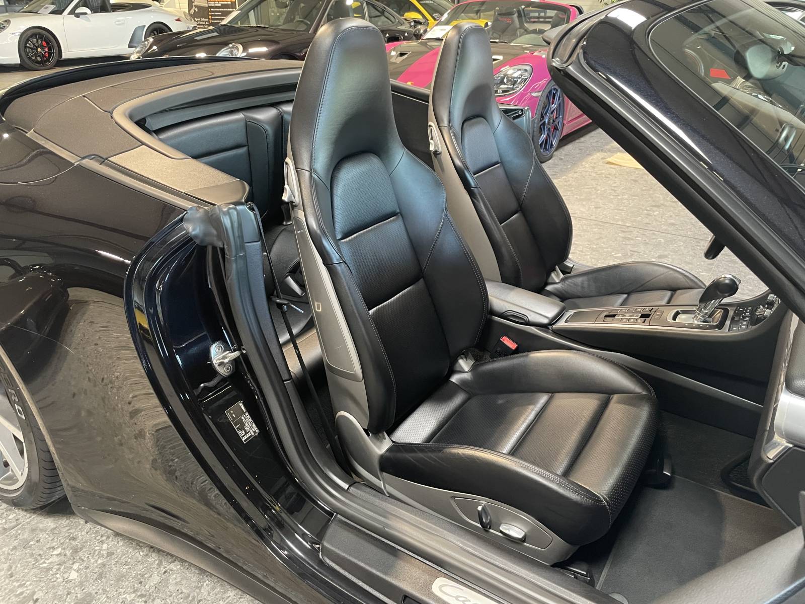 Votre recherche se termine ici : une magnifique Porsche 991 Carrera 4S Cabriolet d'occasion près d'Avignon.