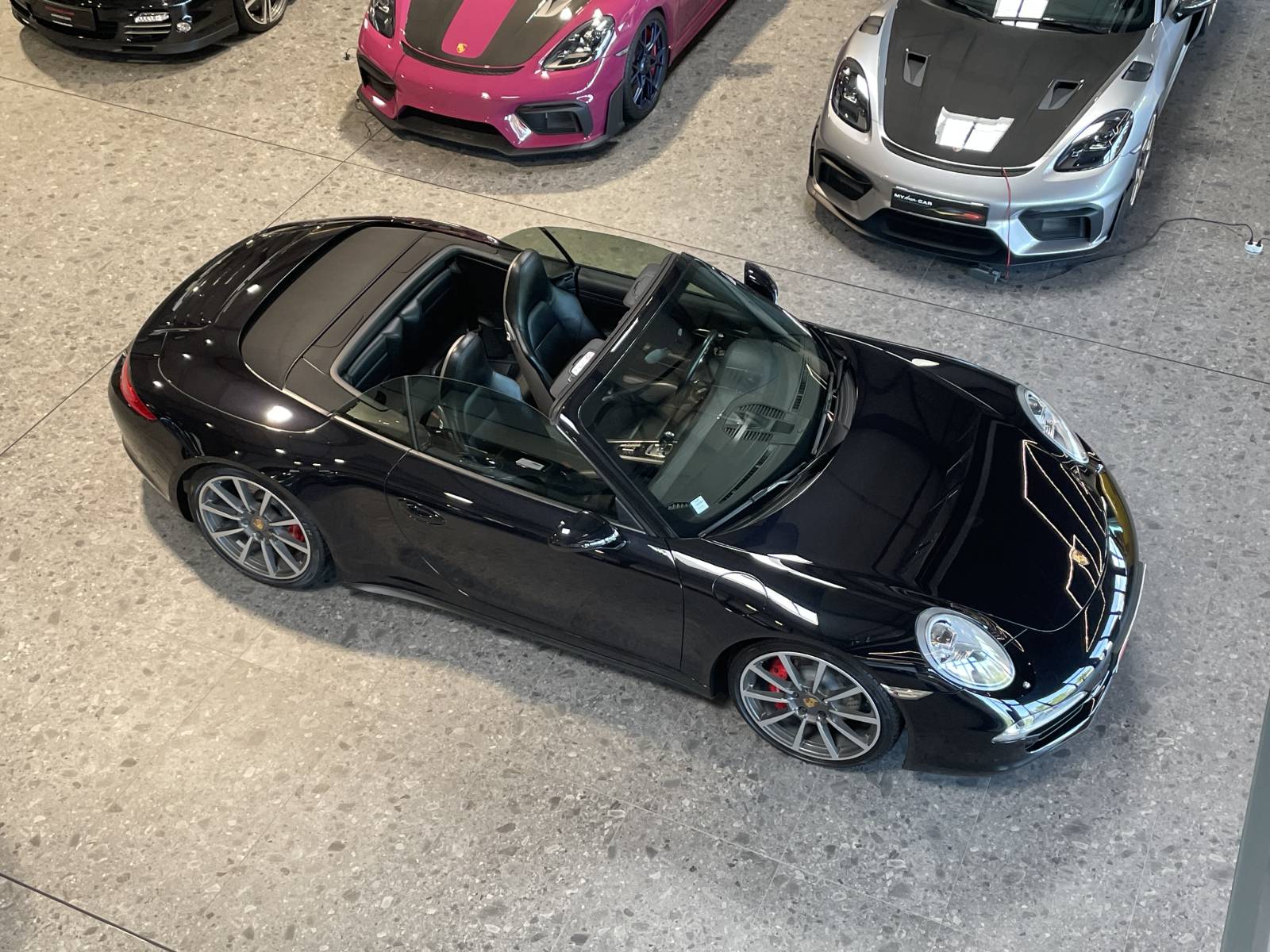Une occasion en or : Porsche 991 Carrera 4S Cabriolet d'occasion disponible pour l'achat à Avignon.