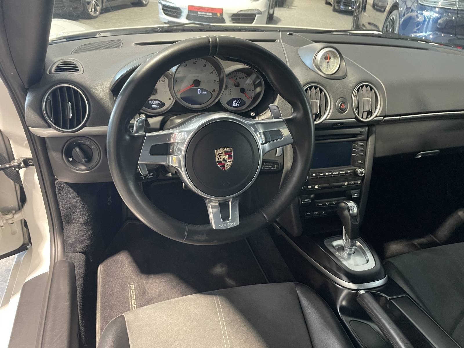 Porsche 987 Cayman S d'occasion à Nîmes, Gard : votre prochain achat sportif.