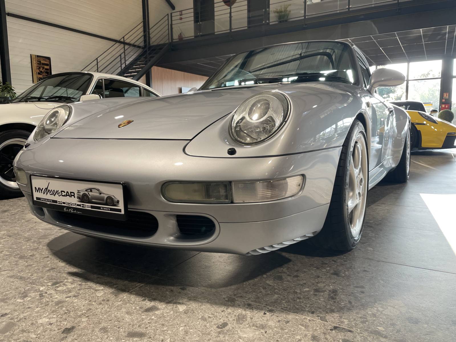 Vente exclusive d’une Porsche 911 type 993 Carrera 4S dans le Gard