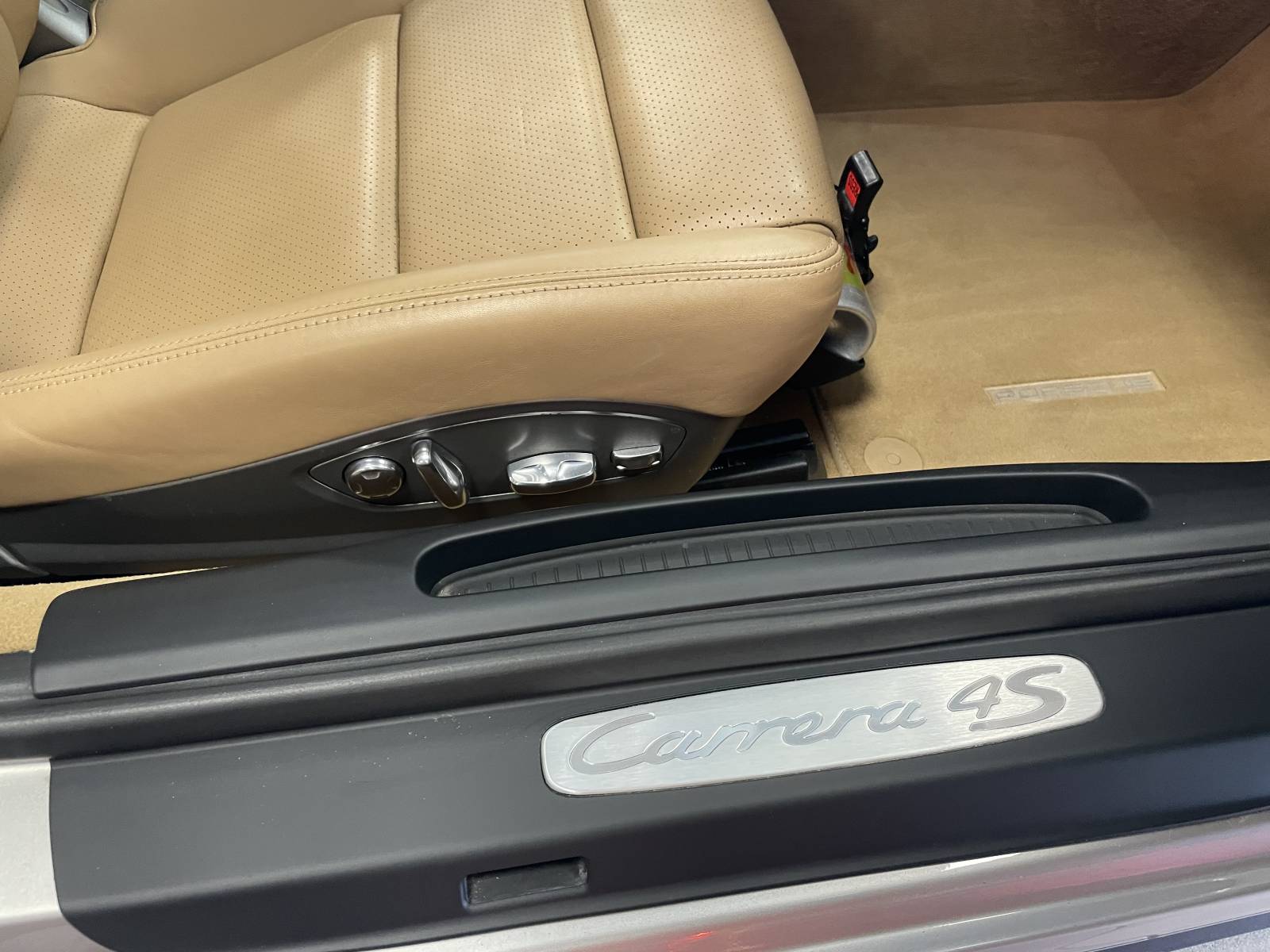 Porsche  991 3.8 400 Carrera 4S PDK tout proche de Uzès dans le Gard