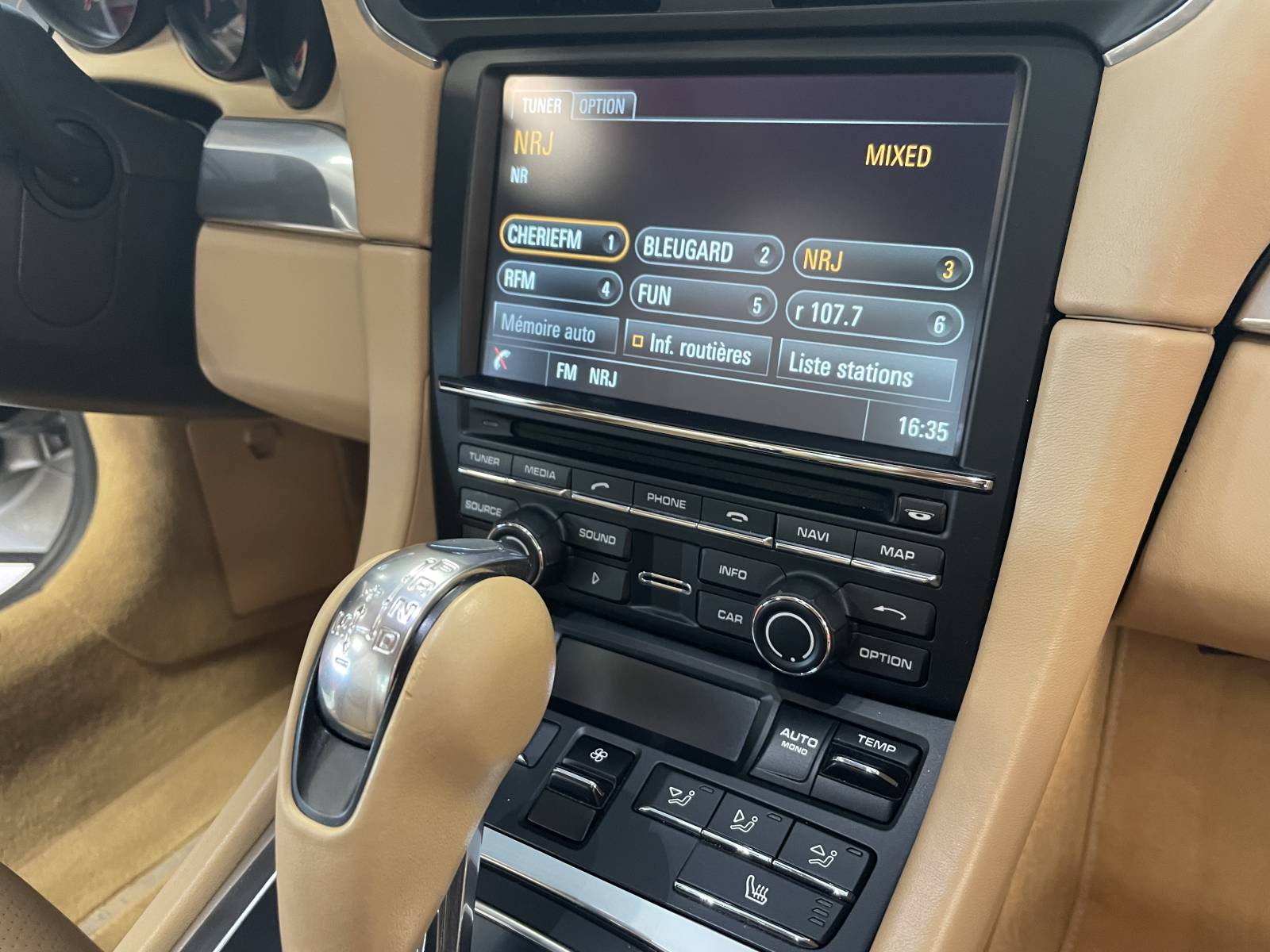 Porsche  991 3.8 400 Carrera 4S PDK tout proche de Uzès dans le Gard