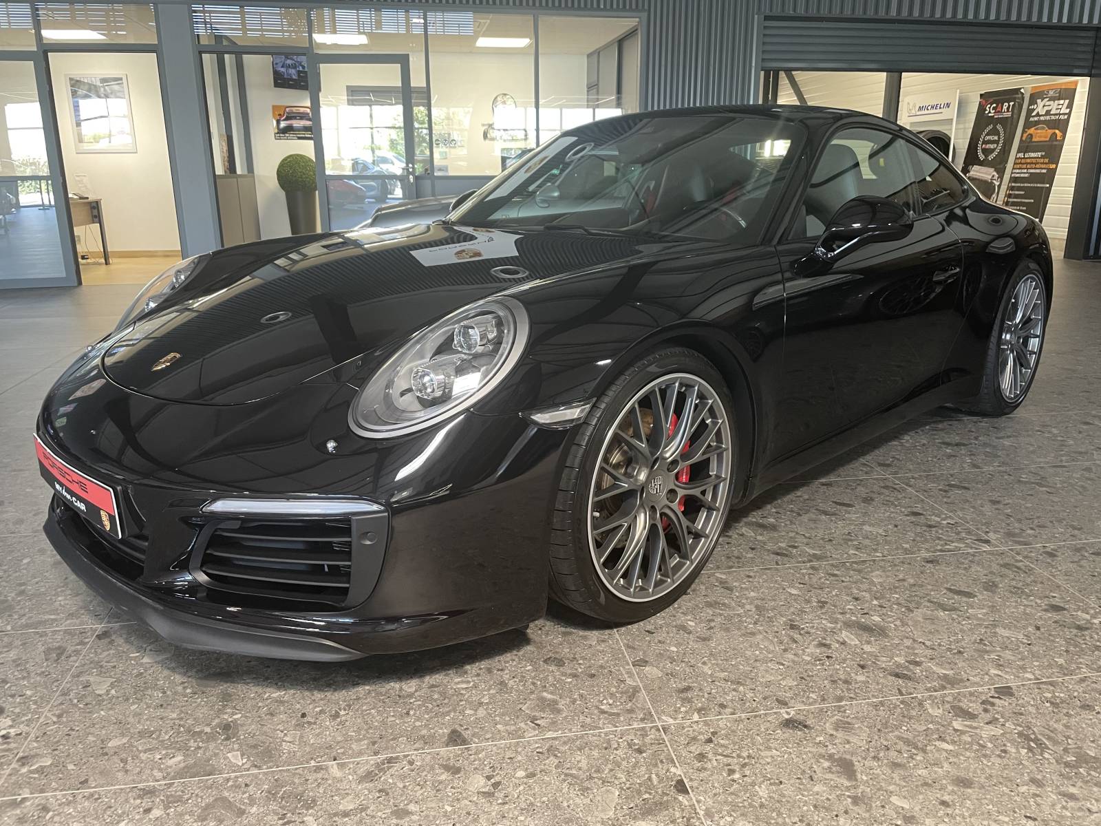 L'ultime expérience de conduite : La Porsche 991.2 Carrera S vous attend à Montpellier.