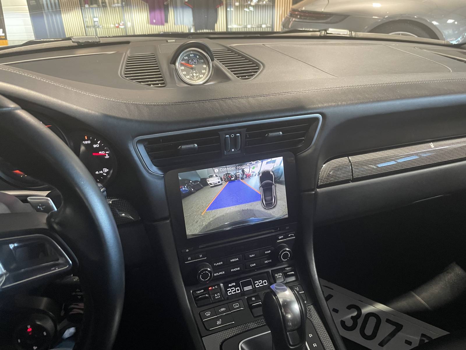 Vue d'ensemble de la Porsche 991 Carrera S Phase 2 occasion à Nîmes.