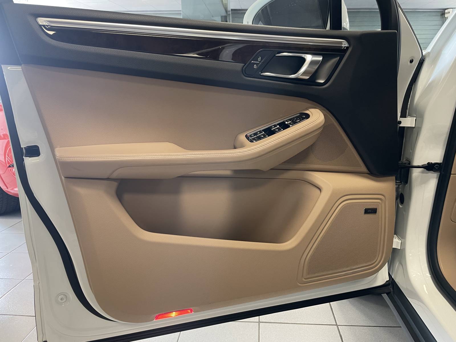 Recherchez votre Porsche Macan S d'occasion à Nîmes