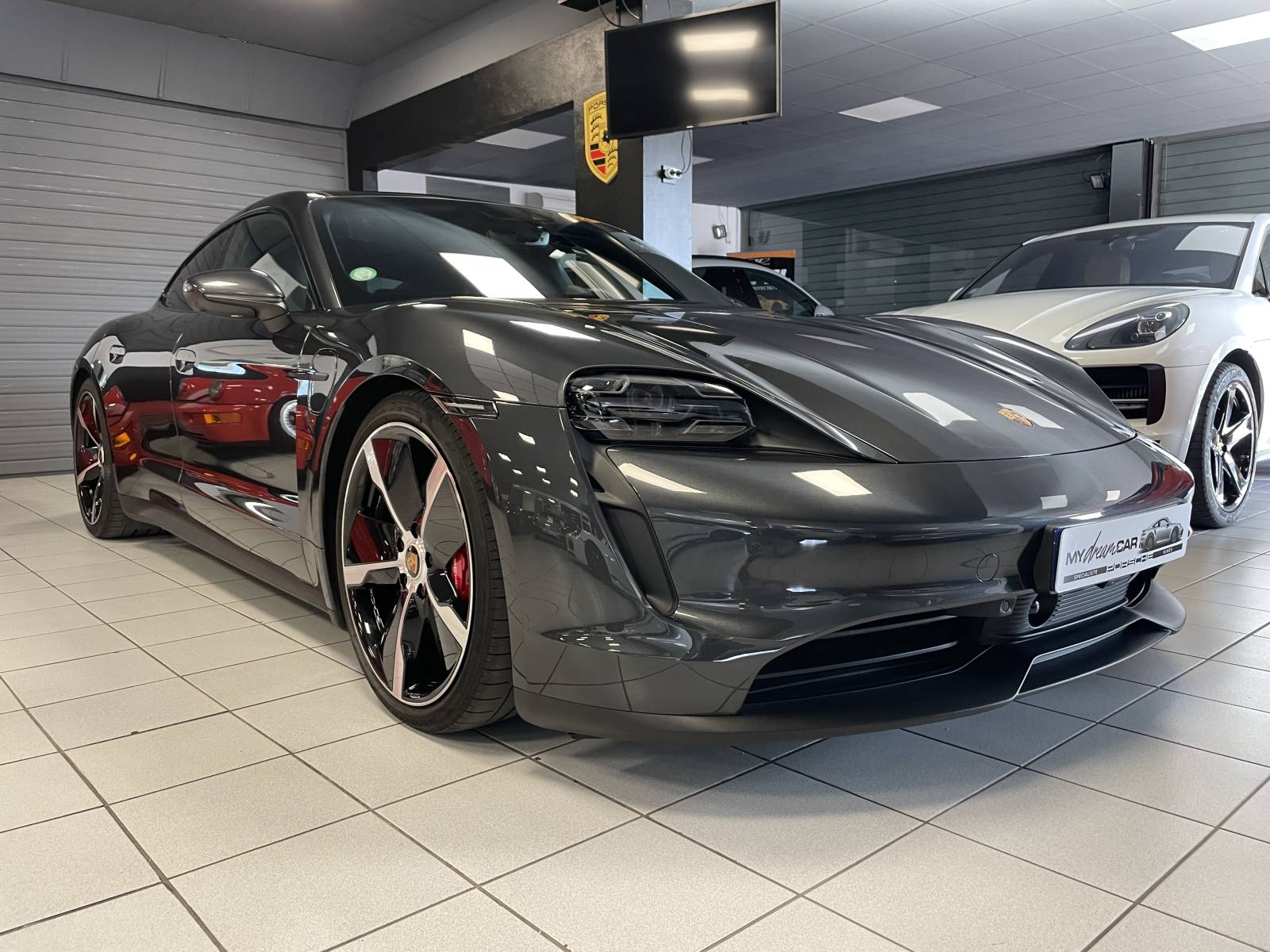 Porsche Taycan I 4S Batterie performance Plus 5PL à vendre tout près du Vaucluse